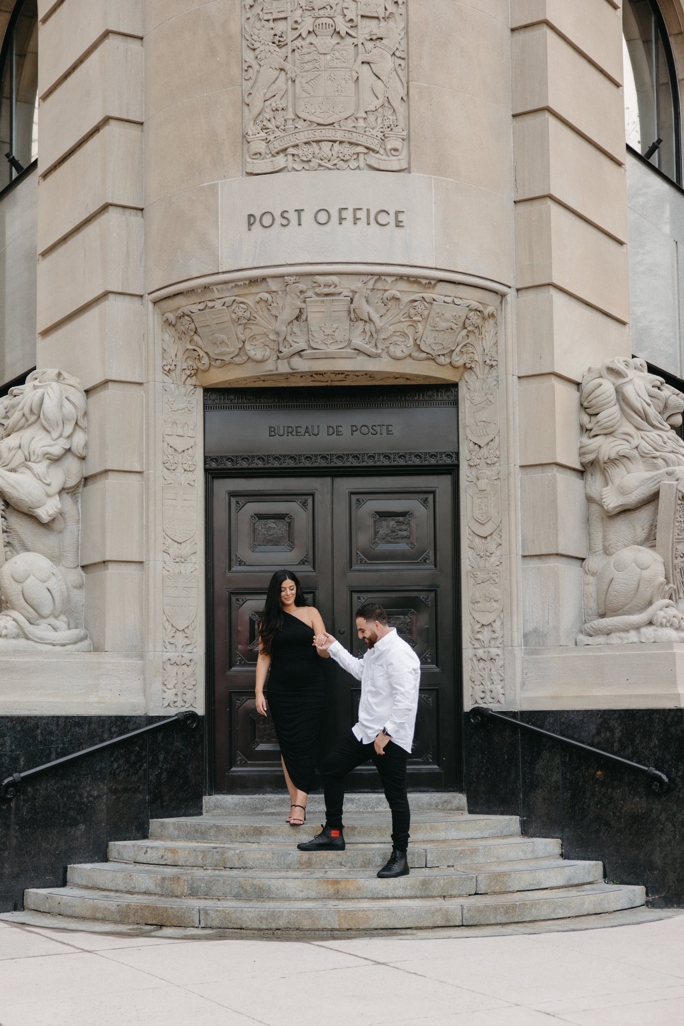 ottawa-downtown-engagement-session-0036.jpg