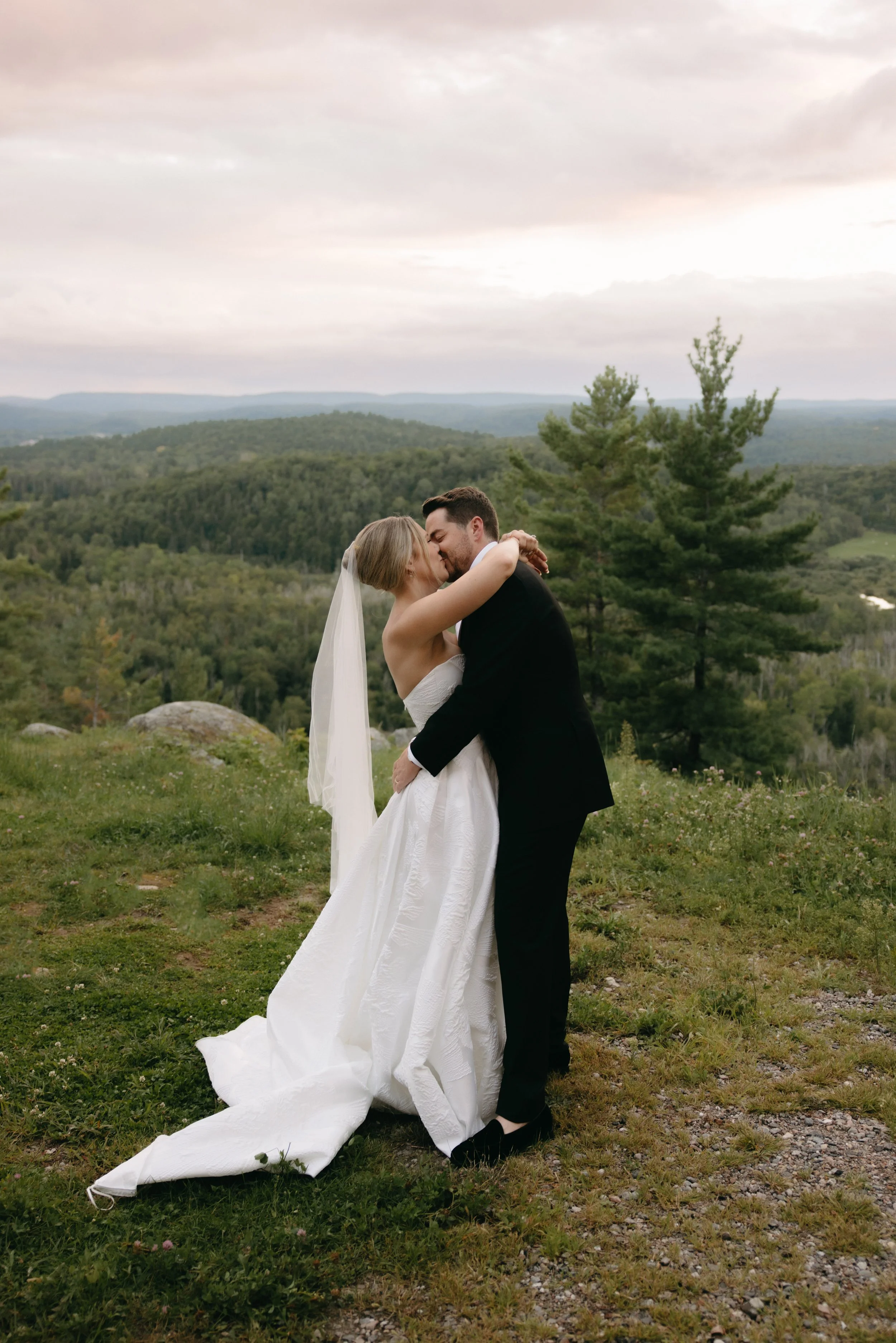 GraceAndGold-VJ-WED-1280.jpg