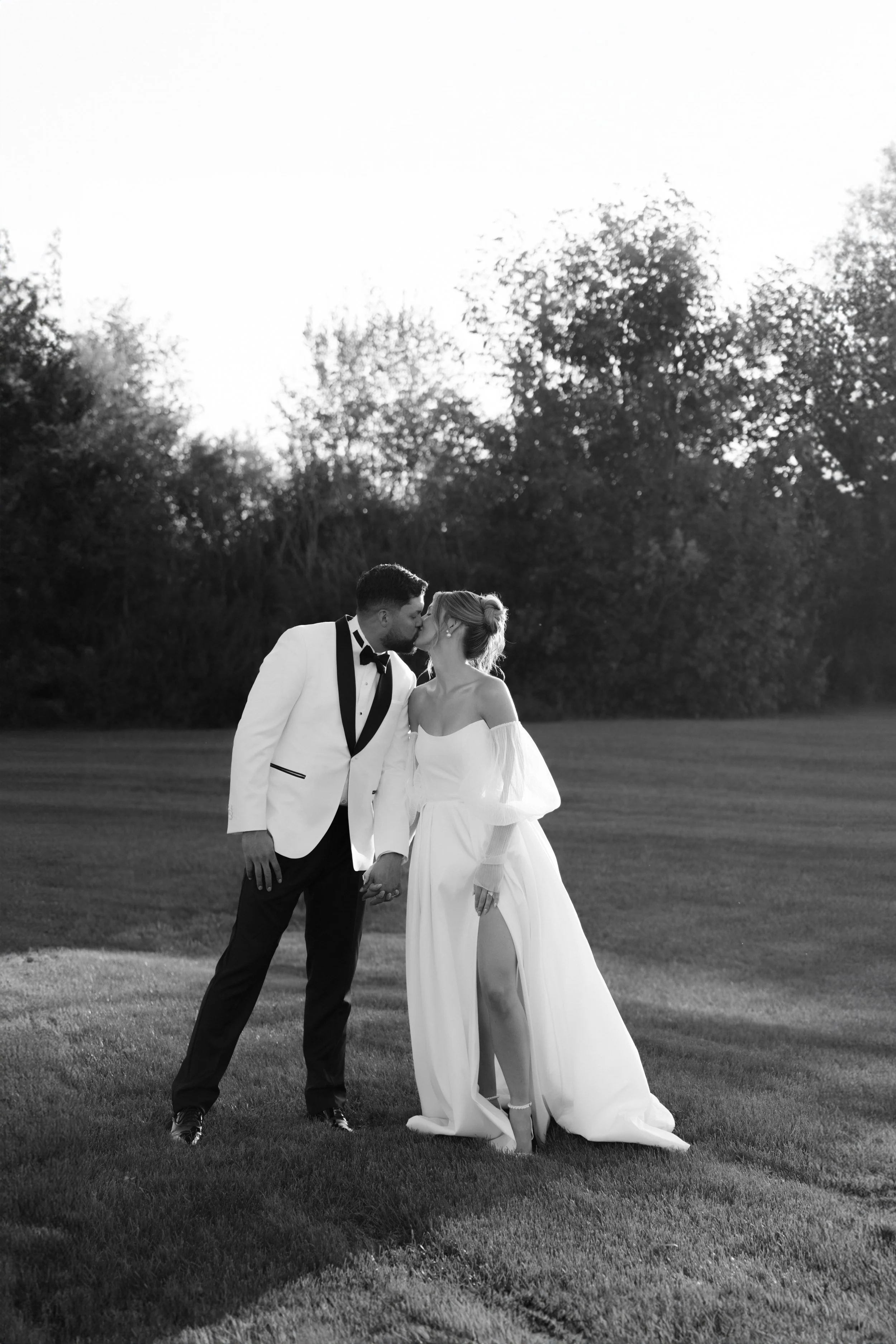 GraceAndGold-KK-WED-1232.jpg
