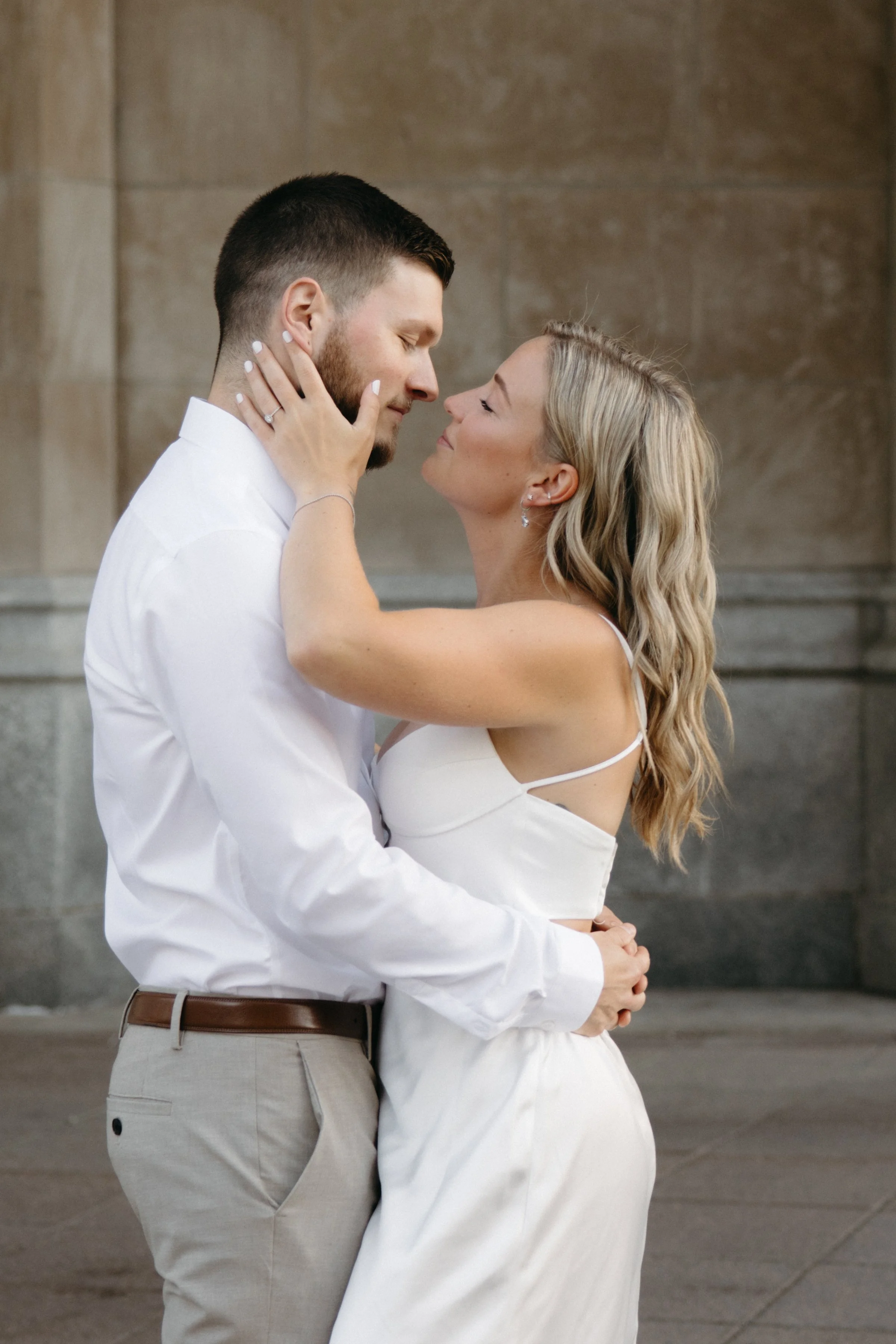 ottawa-downtown-engagement-session-0009.jpg