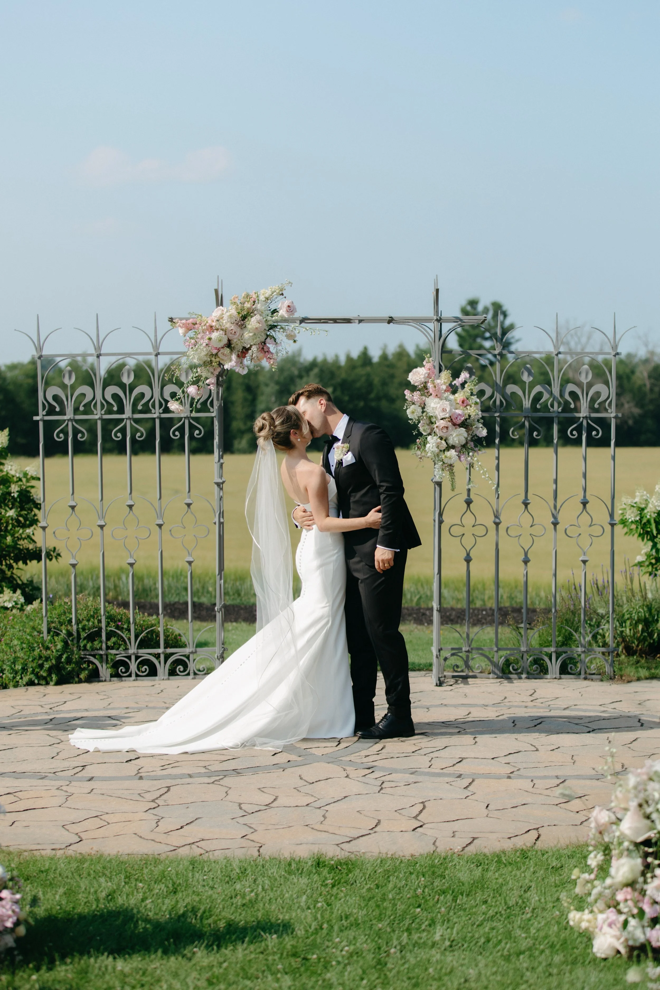 GraceAndGold-JA-WED-0597.jpg