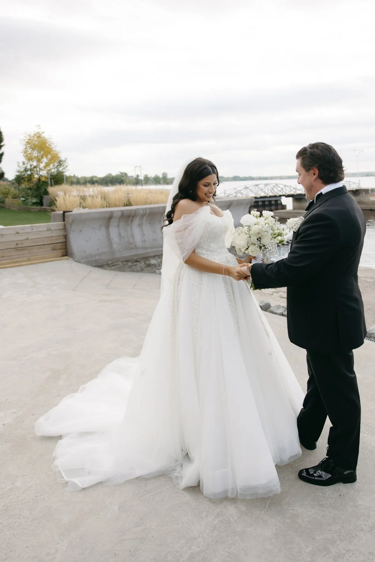 britannia-yacht-club-wedding-mn-0040.jpg