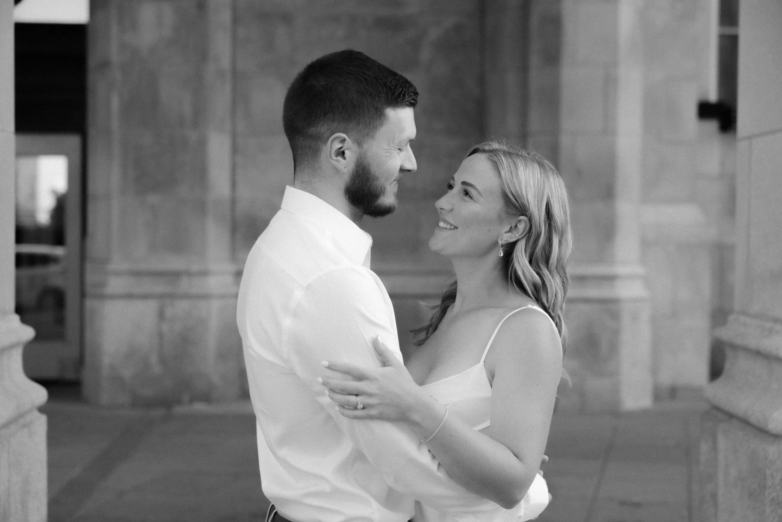 ottawa-downtown-engagement-session-0007.jpg