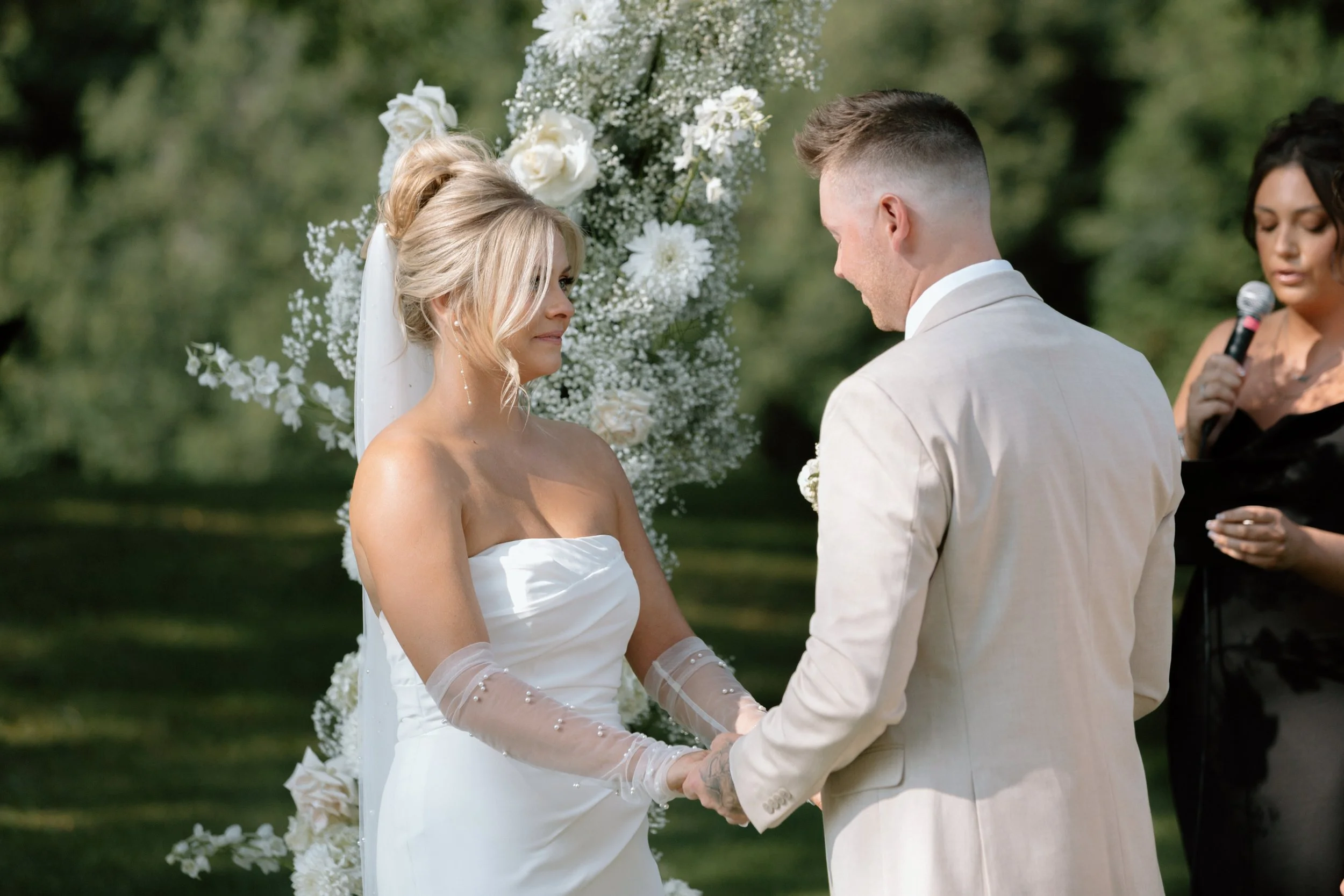 GraceAndGold-MJ-WED-0945.jpg