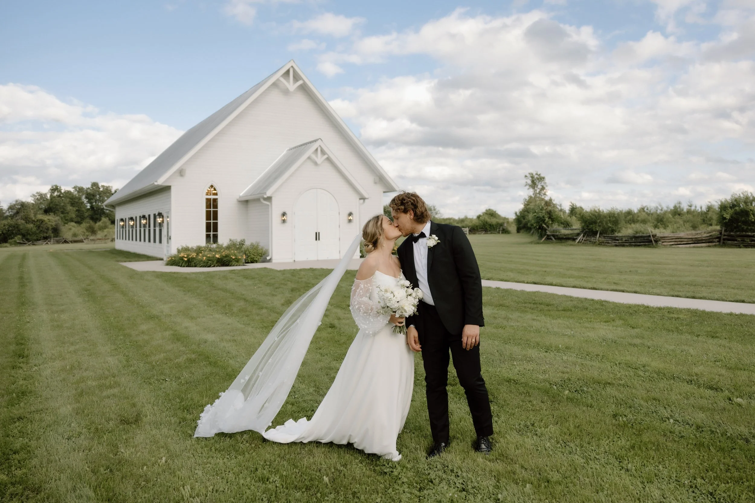 GraceAndGold-TP-WED-1137.jpg