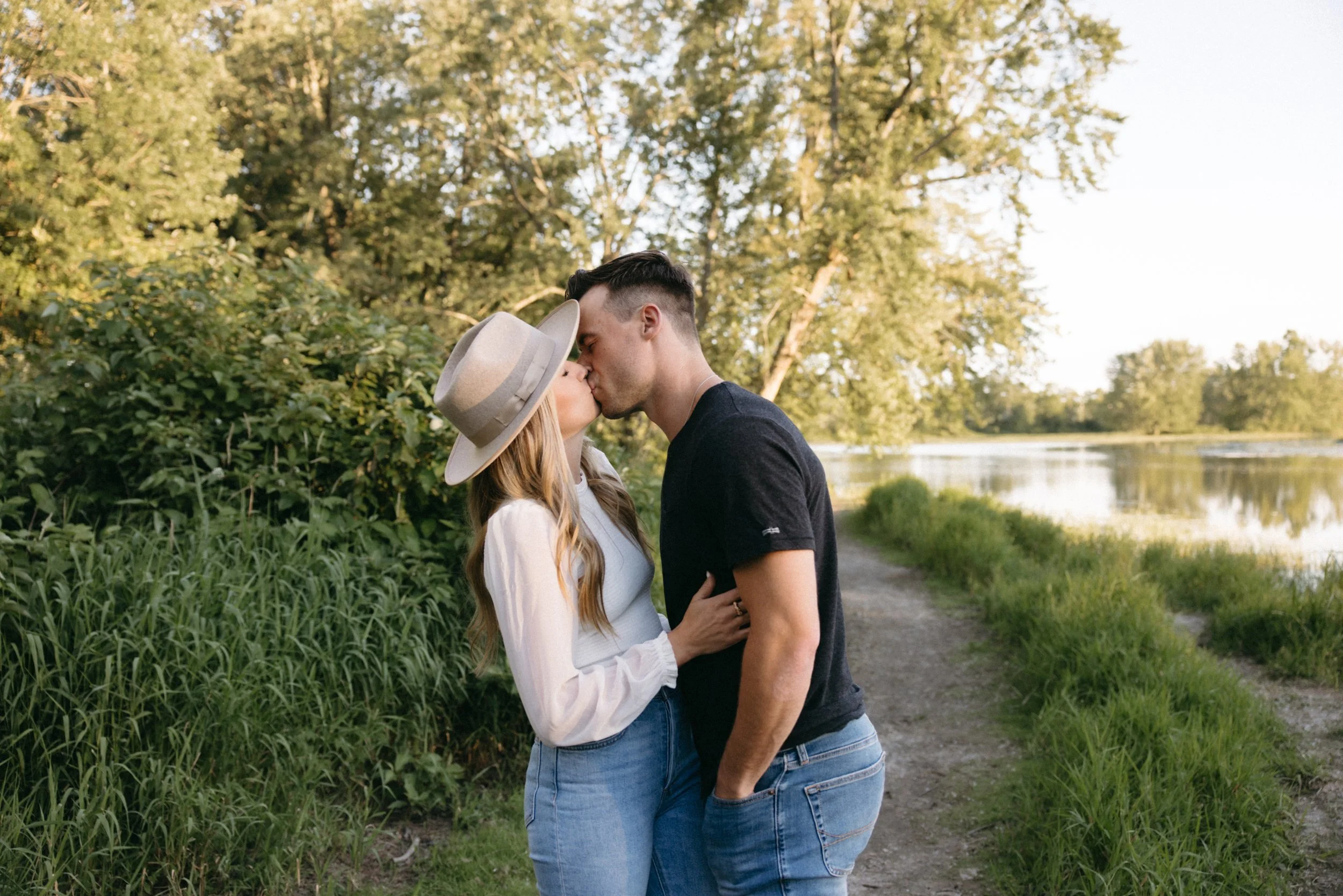 ottawa-ENGAGEMENT-photographer-0010.jpg
