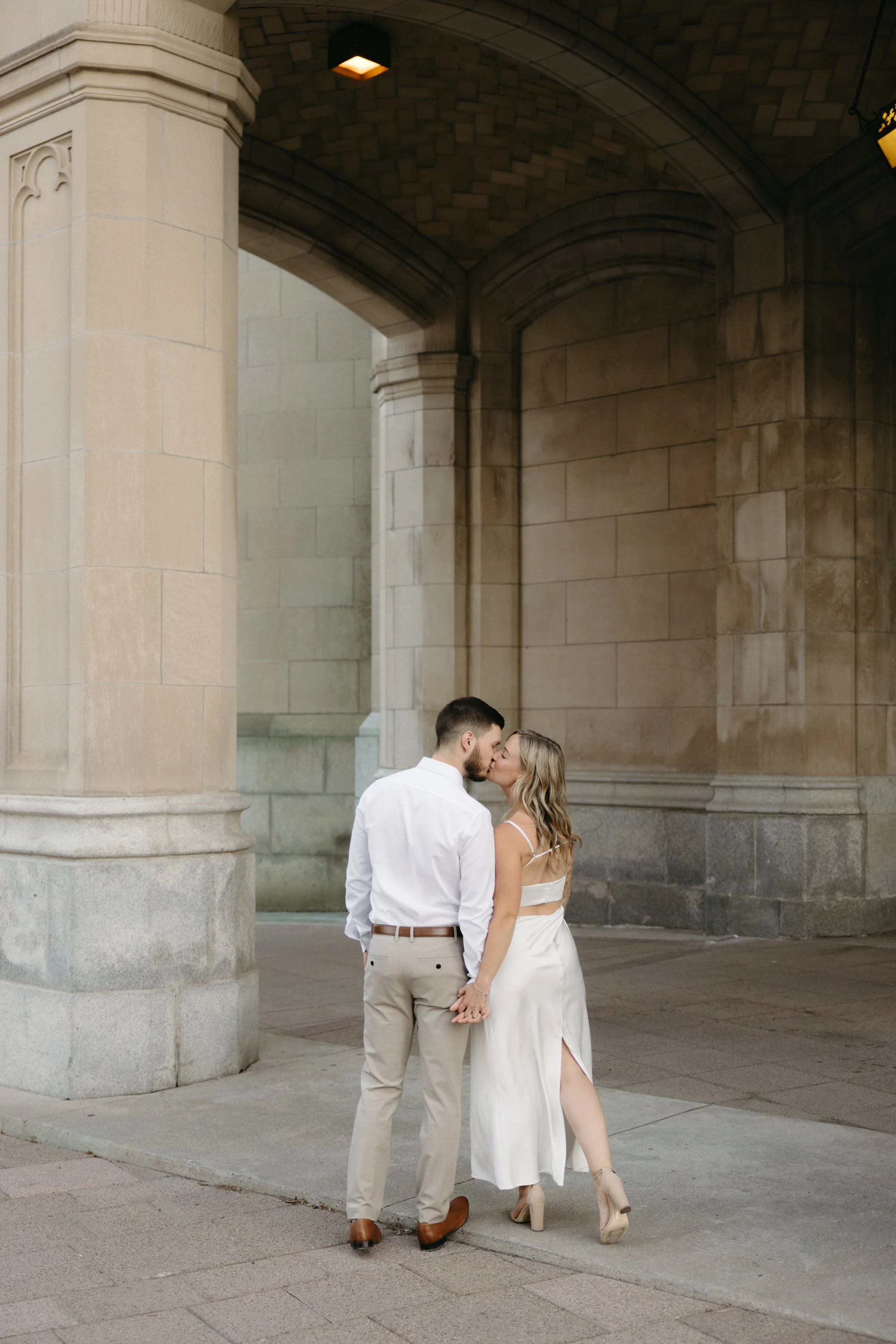 ottawa-downtown-engagement-session-0030.jpg