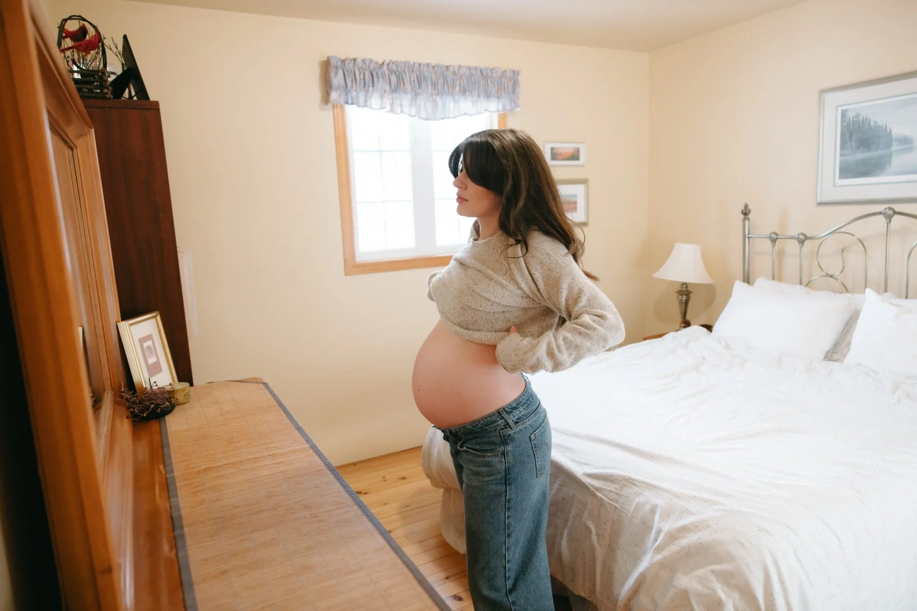Ottawa-Maternity-Session-Cottage-0054.jpg