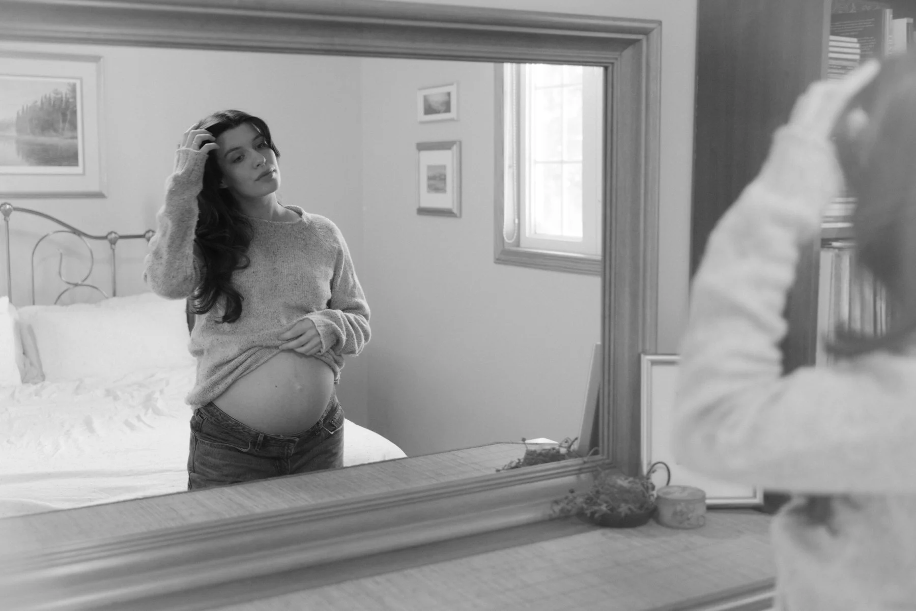 Ottawa-Maternity-Session-Cottage-0056.jpg