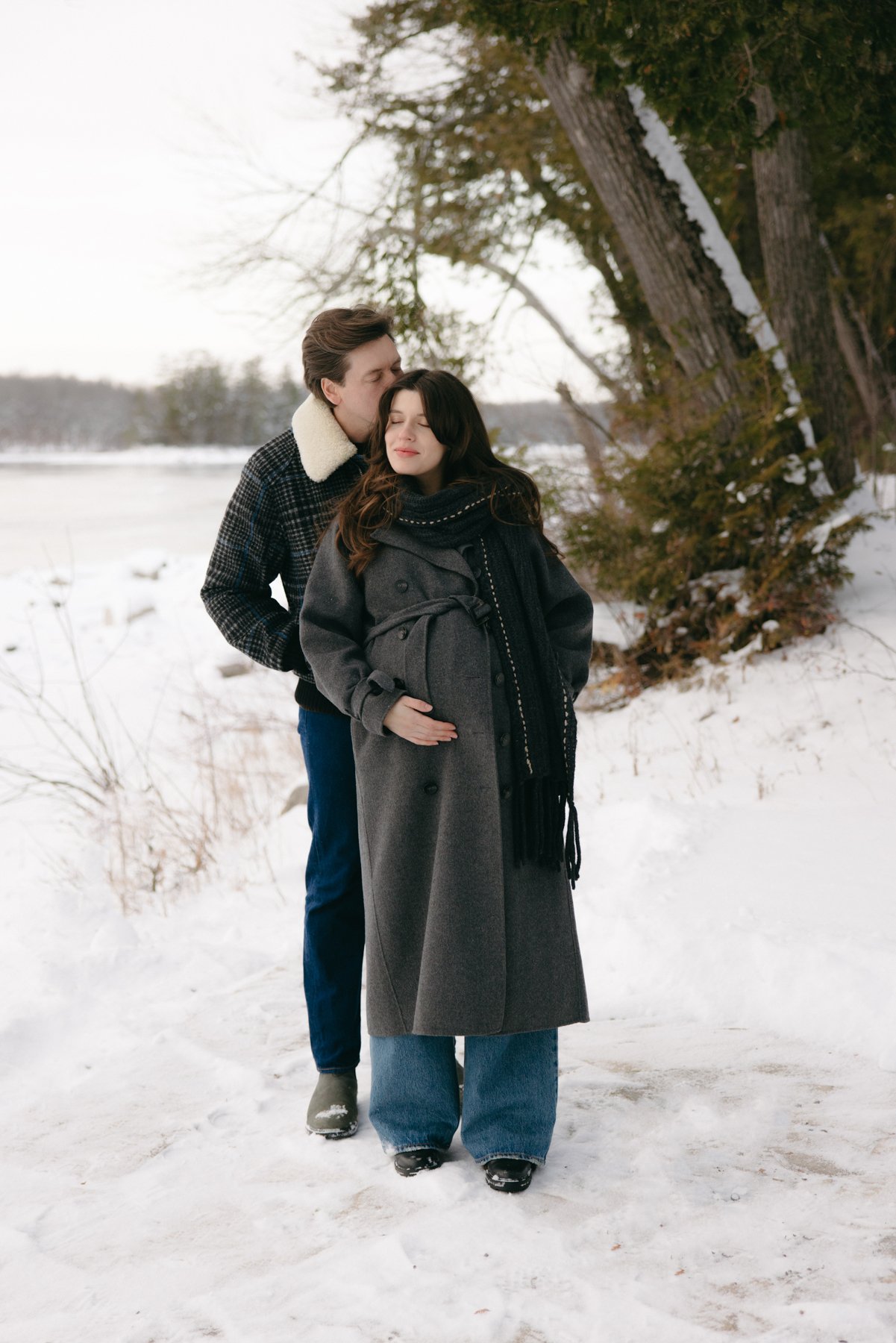 Ottawa-Maternity-Session-Cottage-0128.jpg