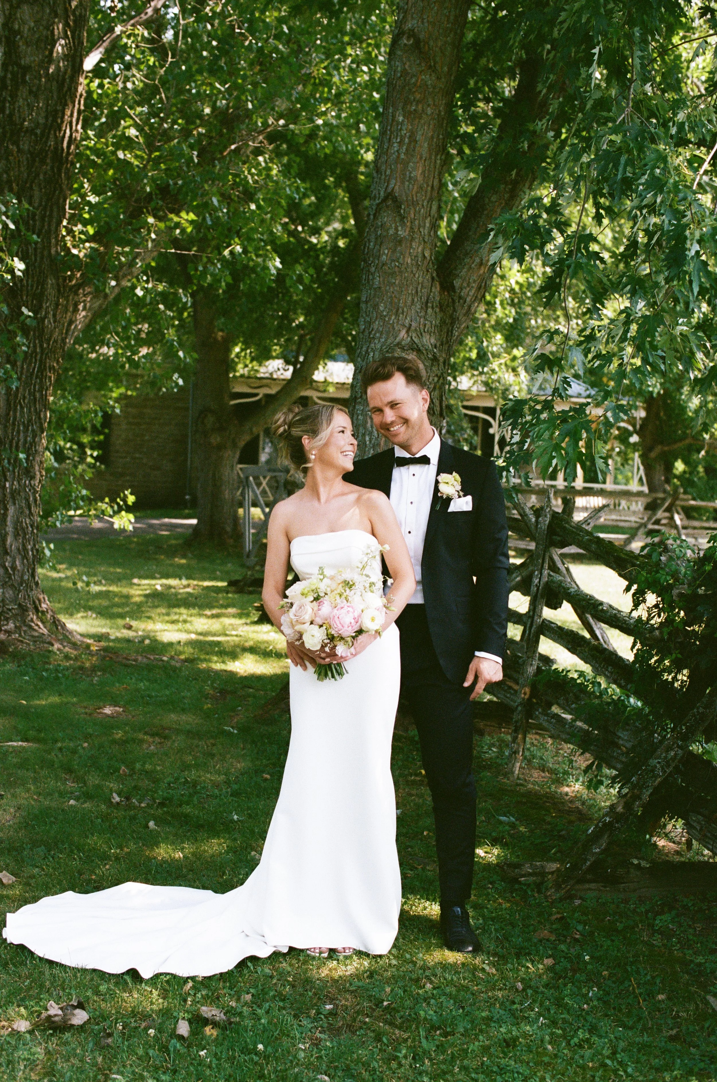 GraceAndGold-JA-WED-1211.jpg