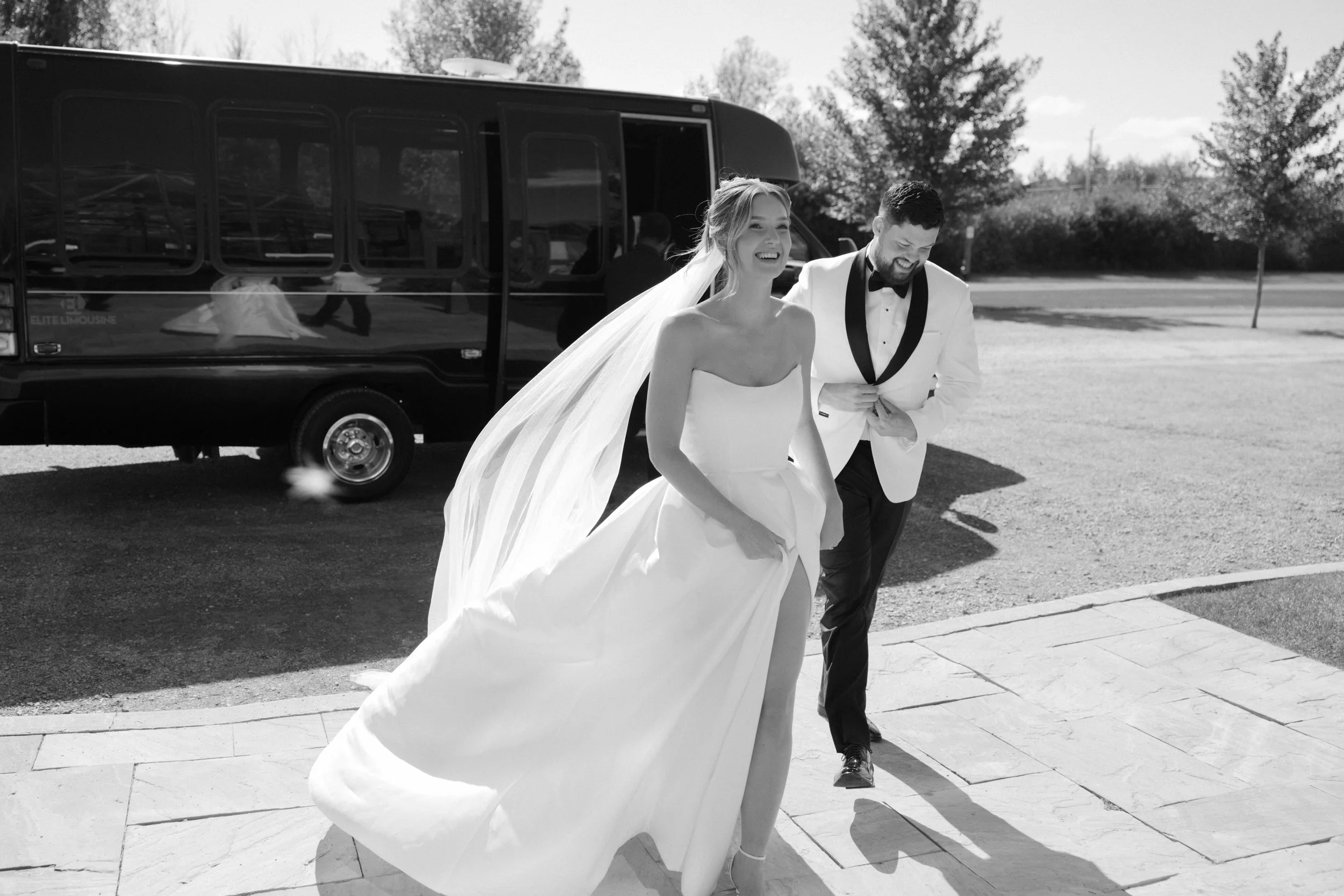 GraceAndGold-KK-WED-0591.jpg