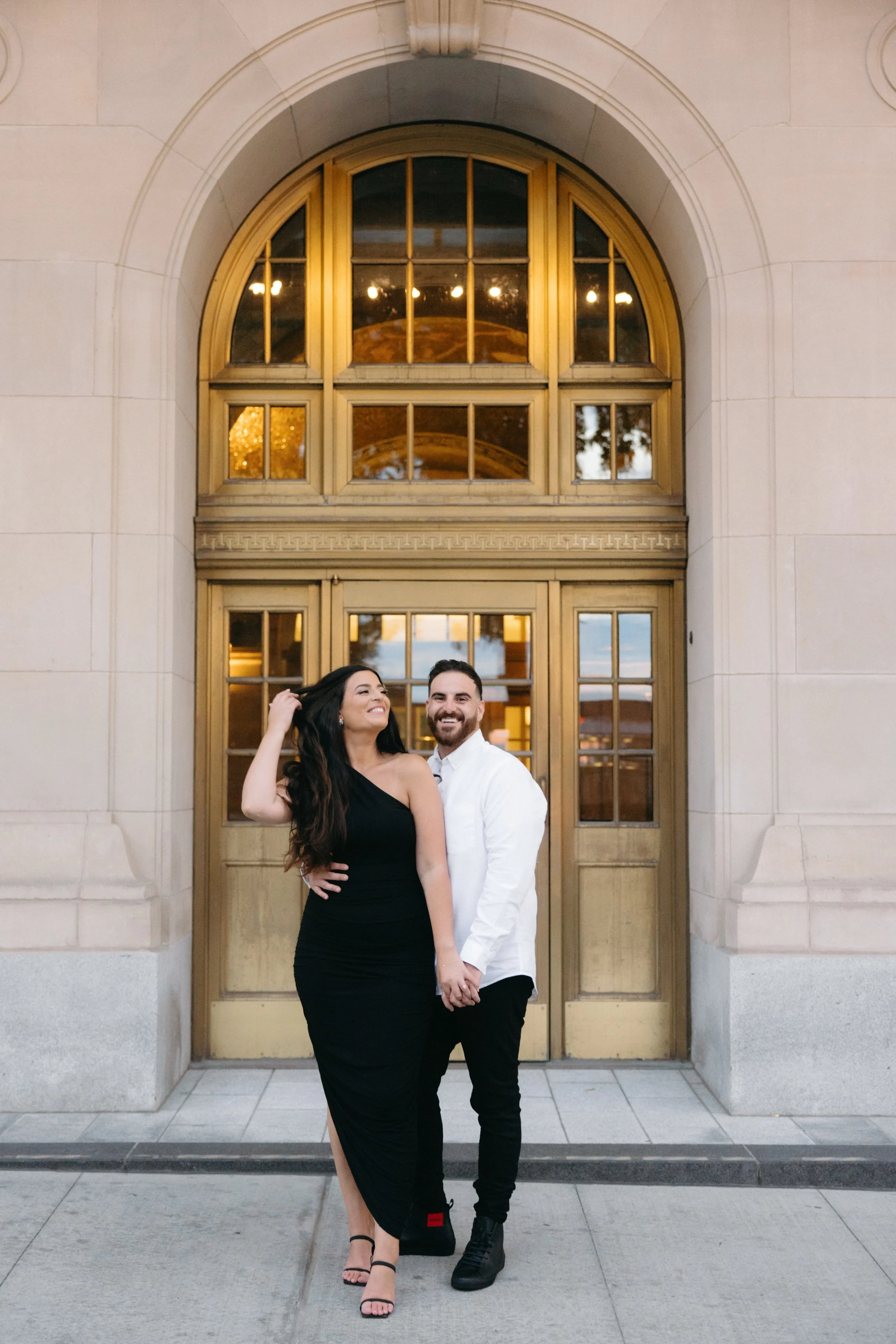 ottawa-downtown-engagement-session-0045.jpg