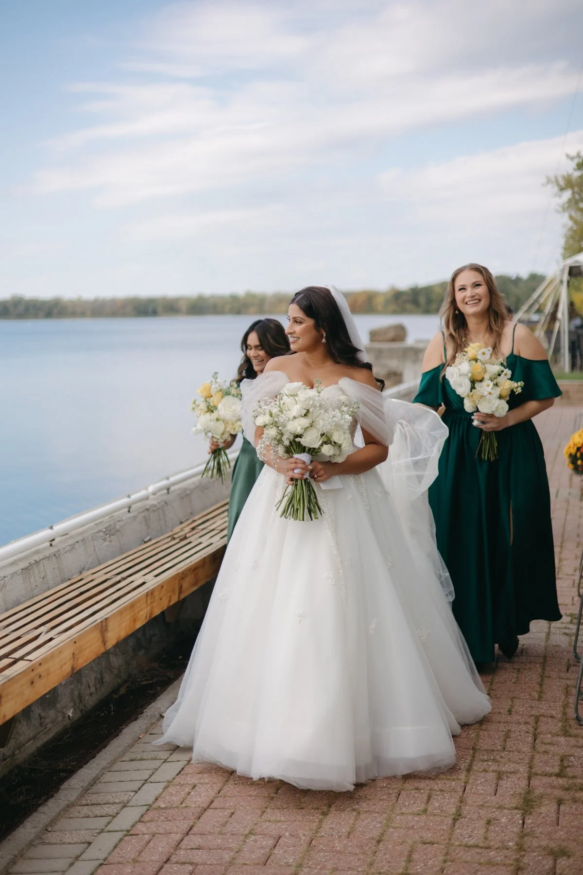 britannia-yacht-club-wedding-mn-0033.jpg