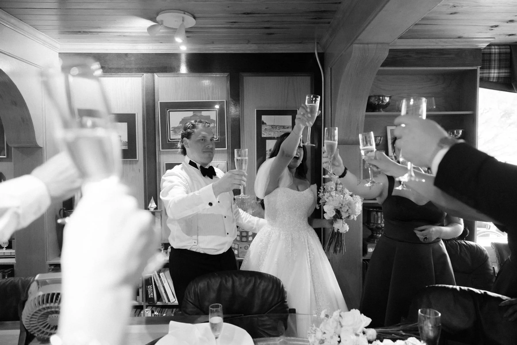 britannia-yacht-club-wedding-mn-0114.jpg