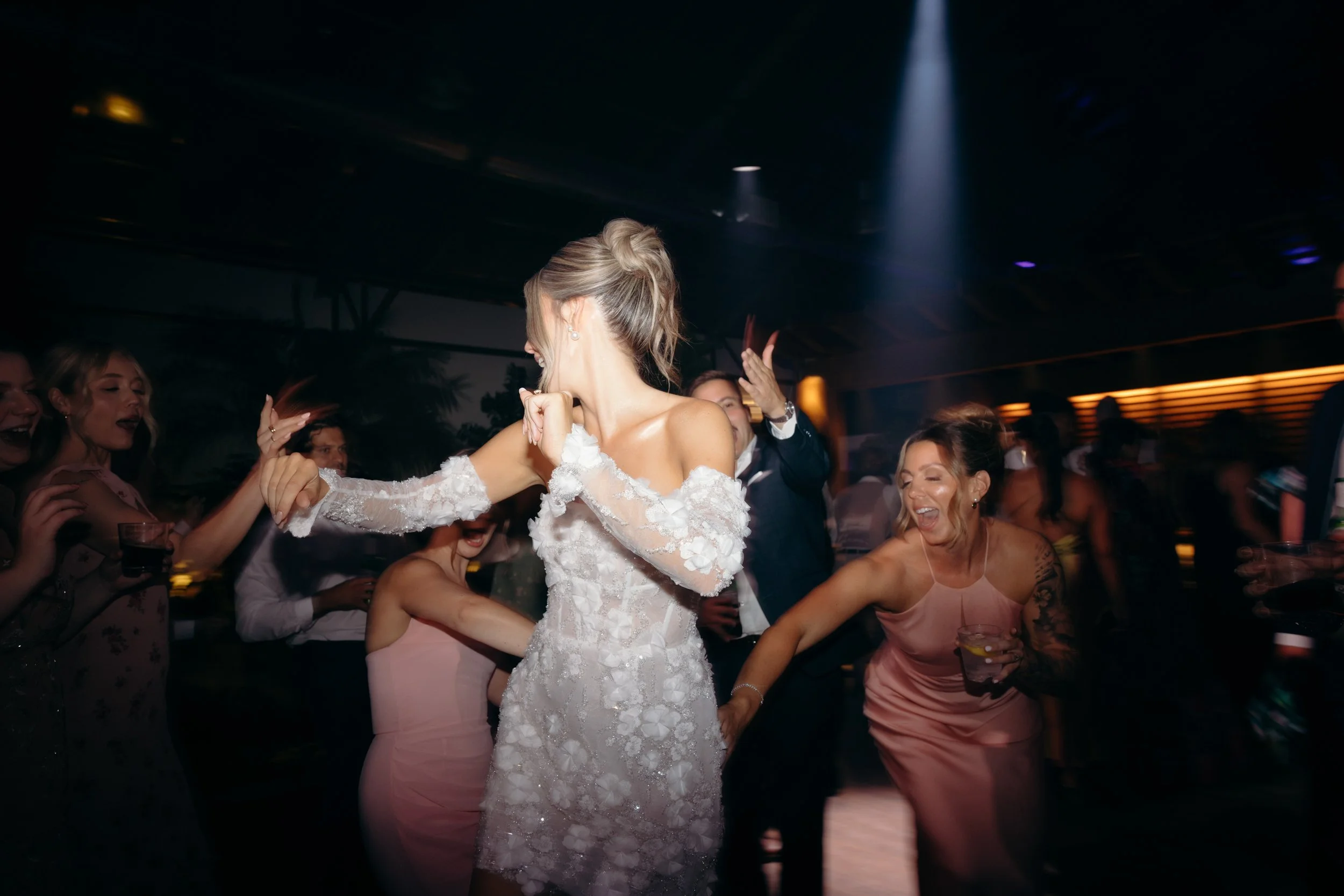 GraceAndGold-KK-WED-1524.jpg