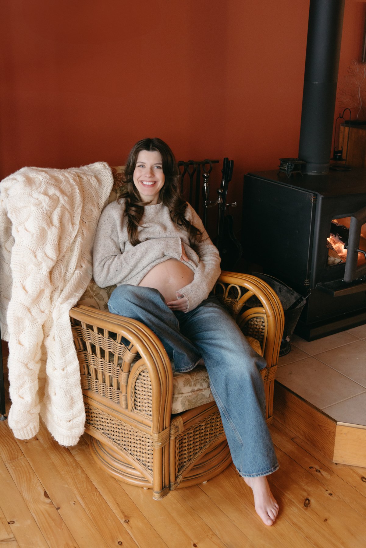 Ottawa-Maternity-Session-Cottage-0095.jpg