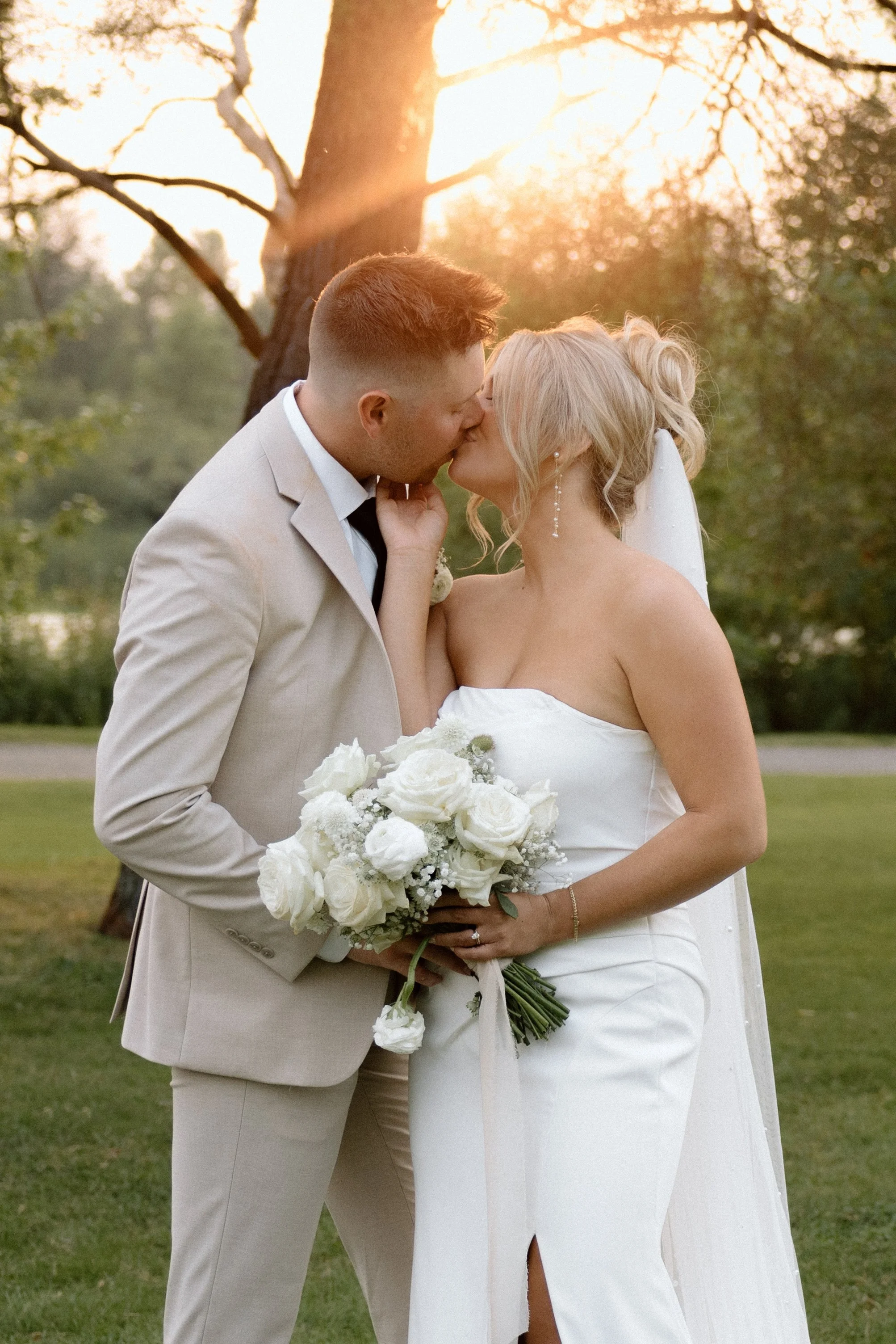 GraceAndGold-MJ-WED-1519.jpg