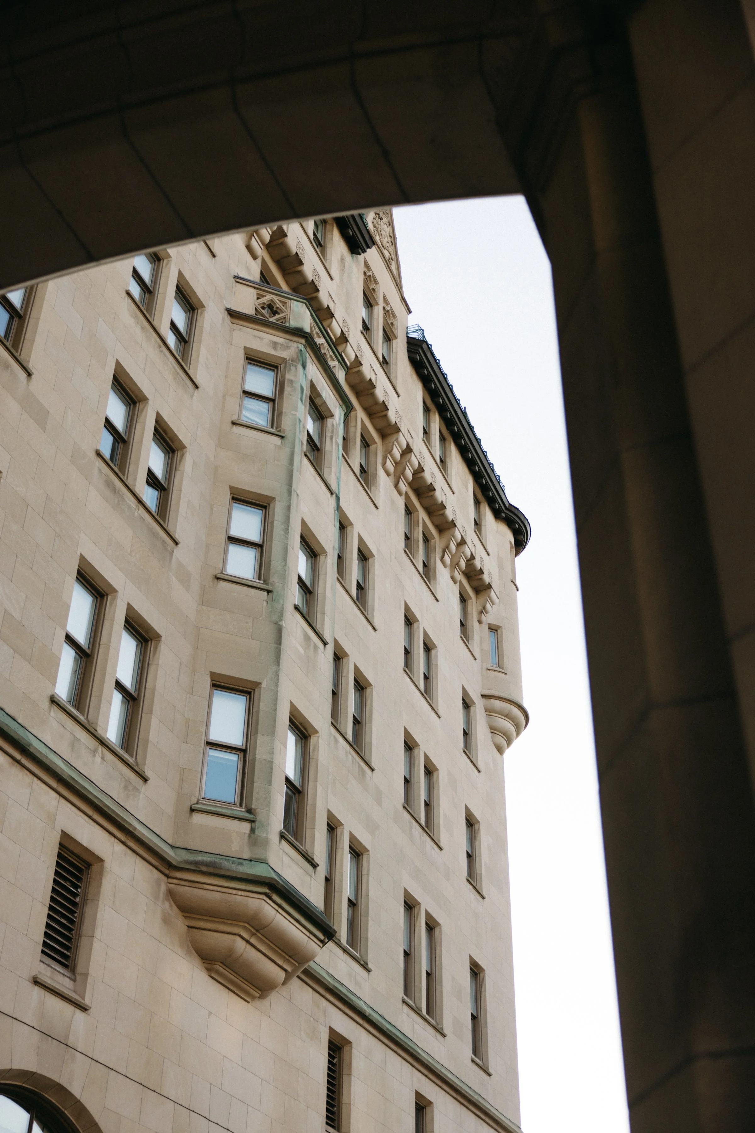 ottawa-downtown-engagement-session-0001.jpg