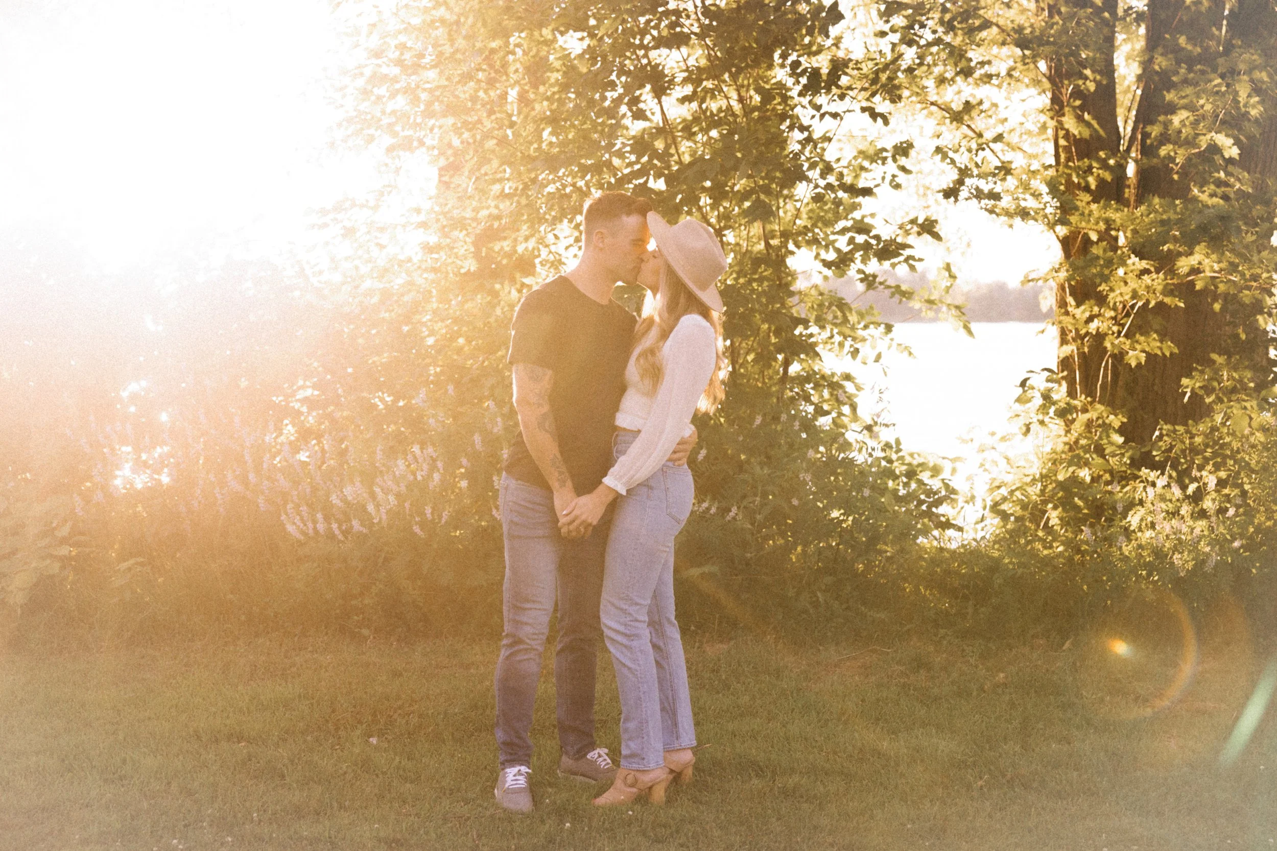 ottawa-ENGAGEMENT-photographer-0030.jpg
