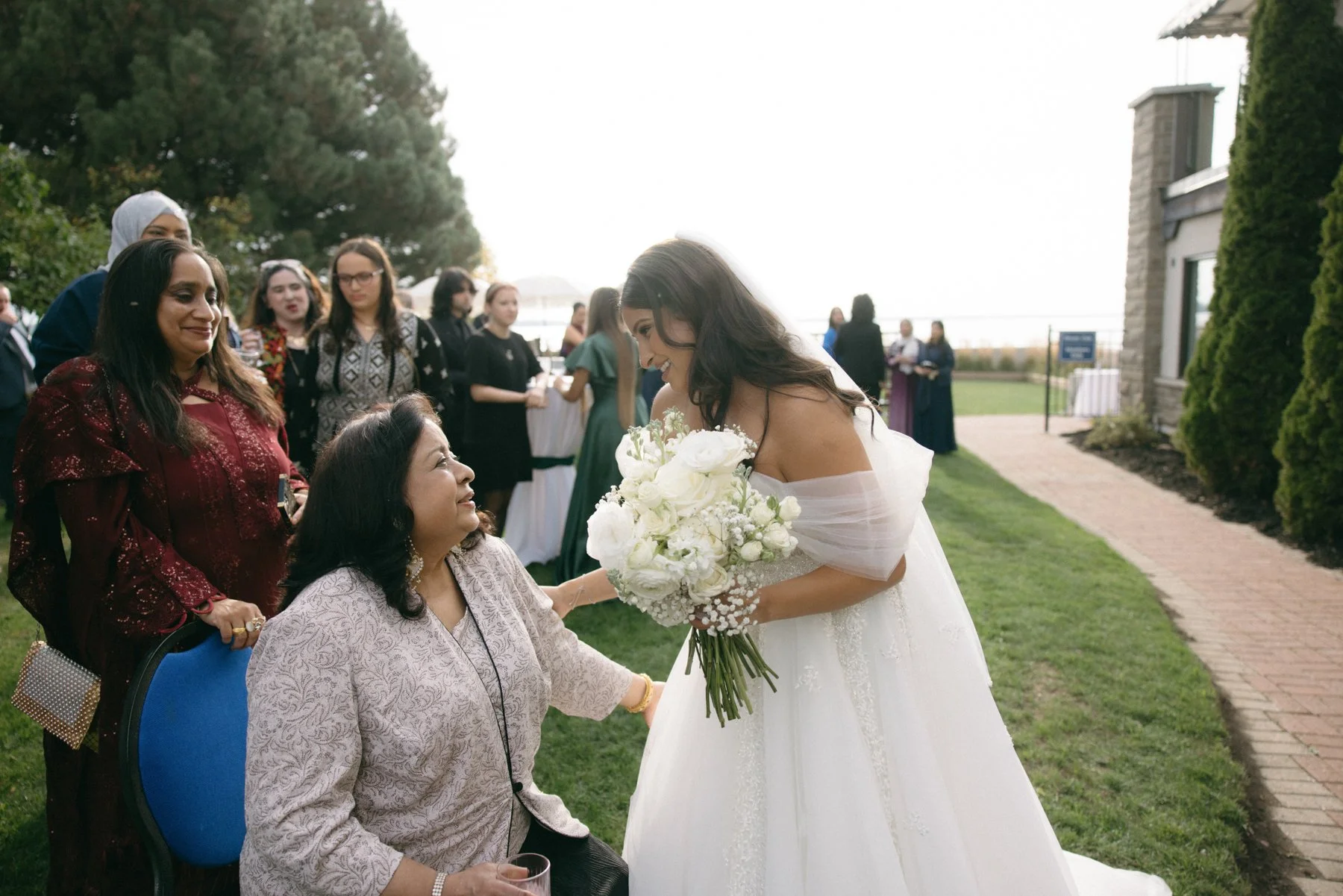 britannia-yacht-club-wedding-mn-0129.jpg