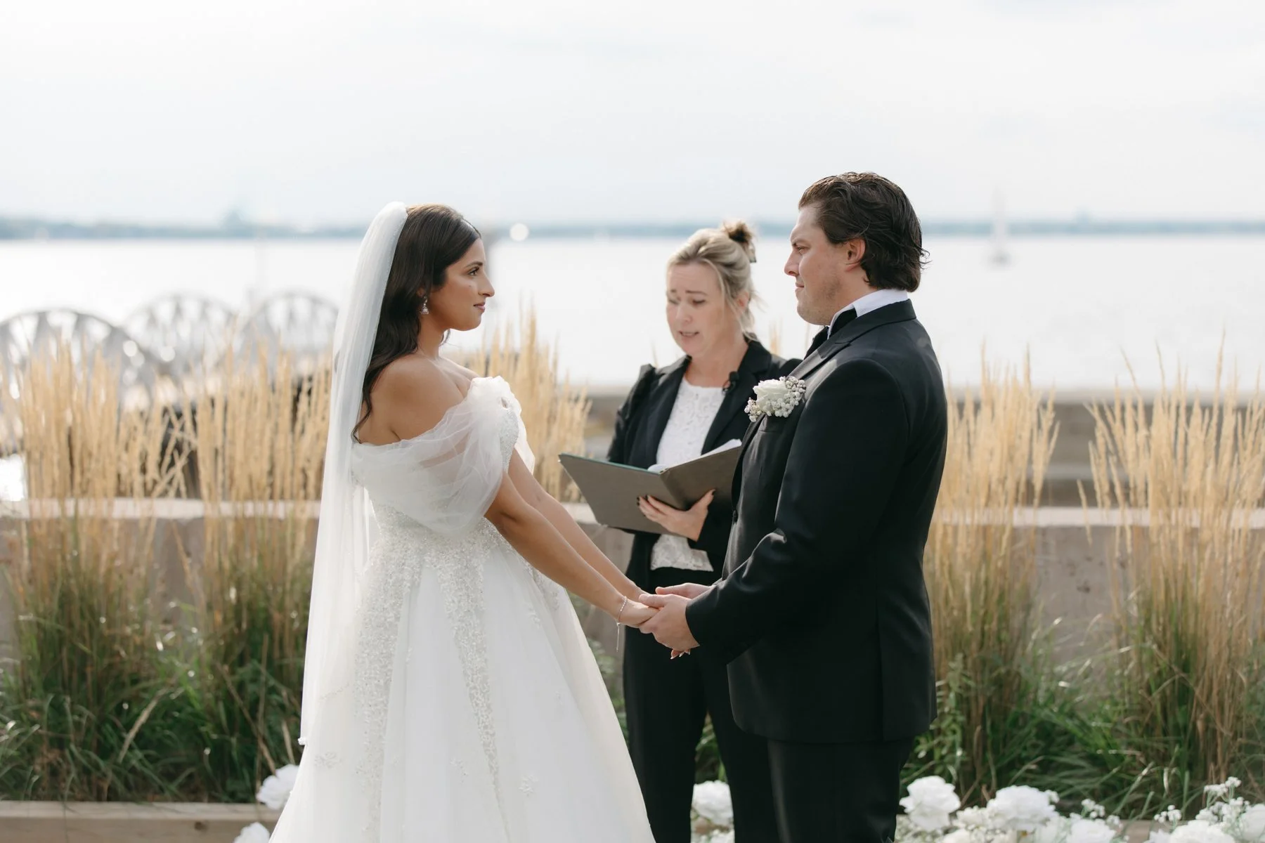 britannia-yacht-club-wedding-mn-0096.jpg