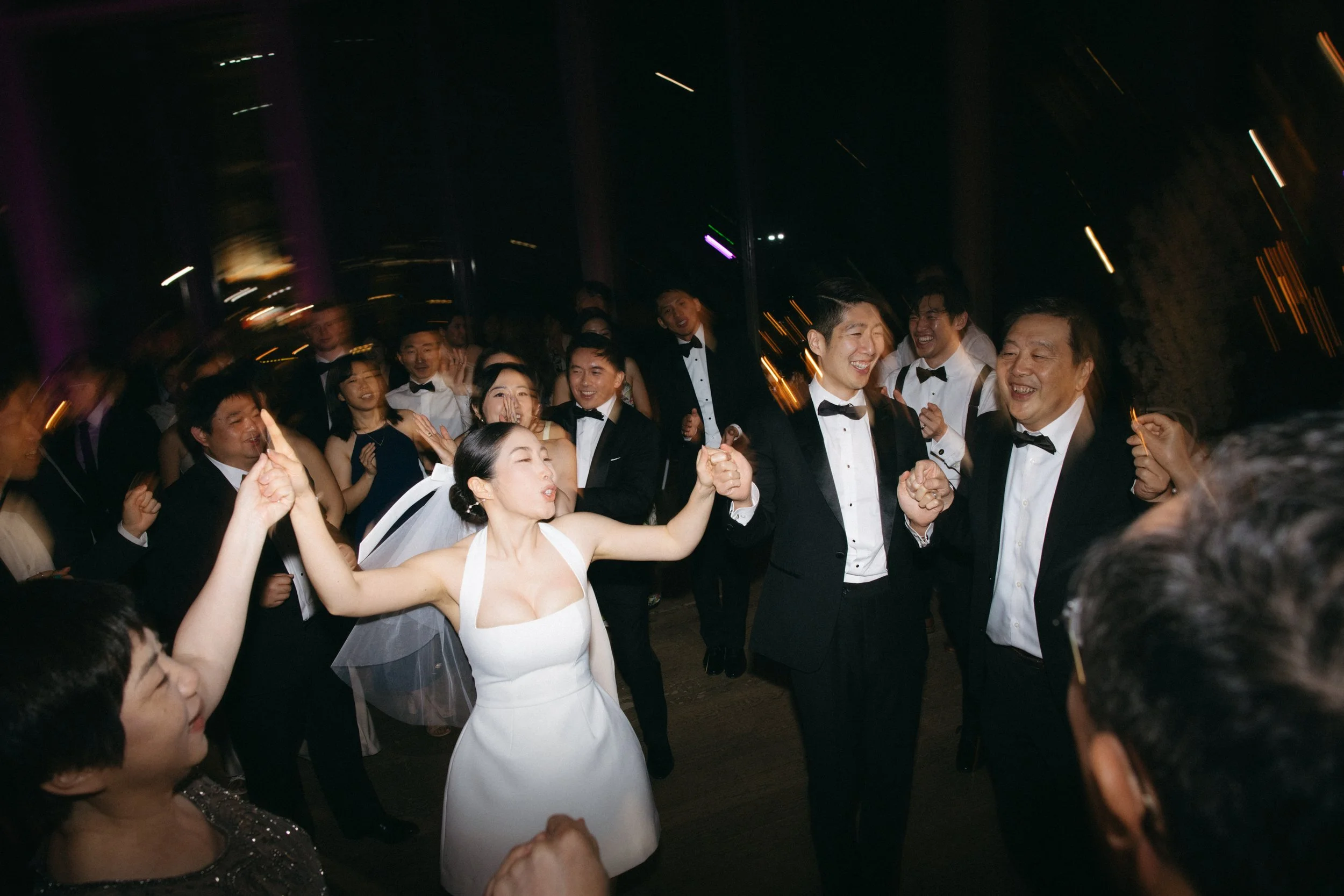 GraceAndGold-YR-WED-1589.jpg