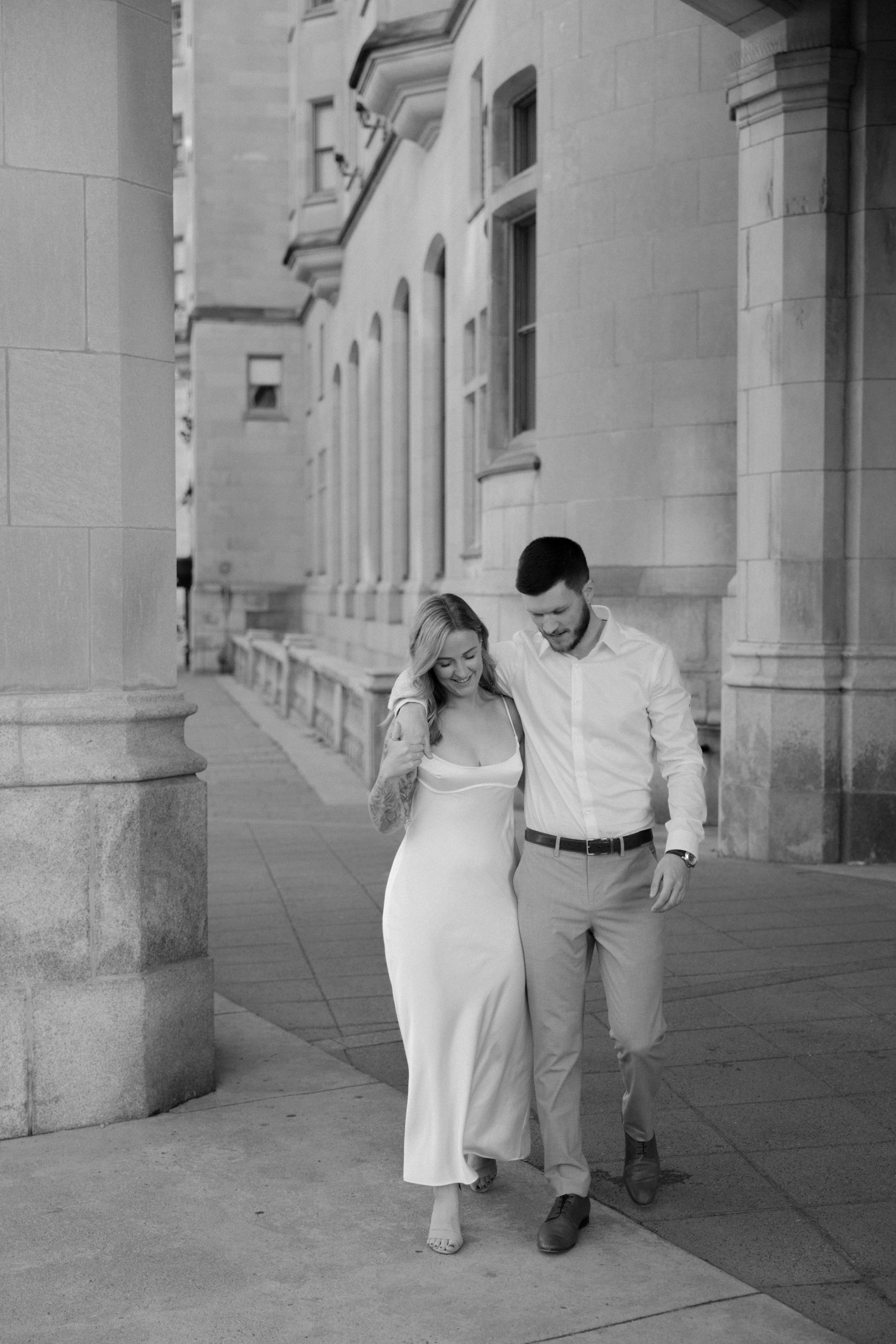 ottawa-downtown-engagement-session-0039.jpg