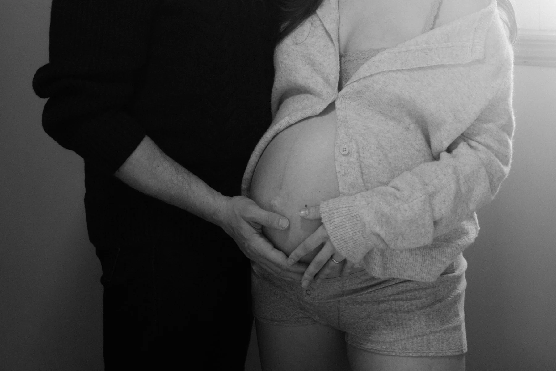 Ottawa-Maternity-Session-Cottage-0040.jpg