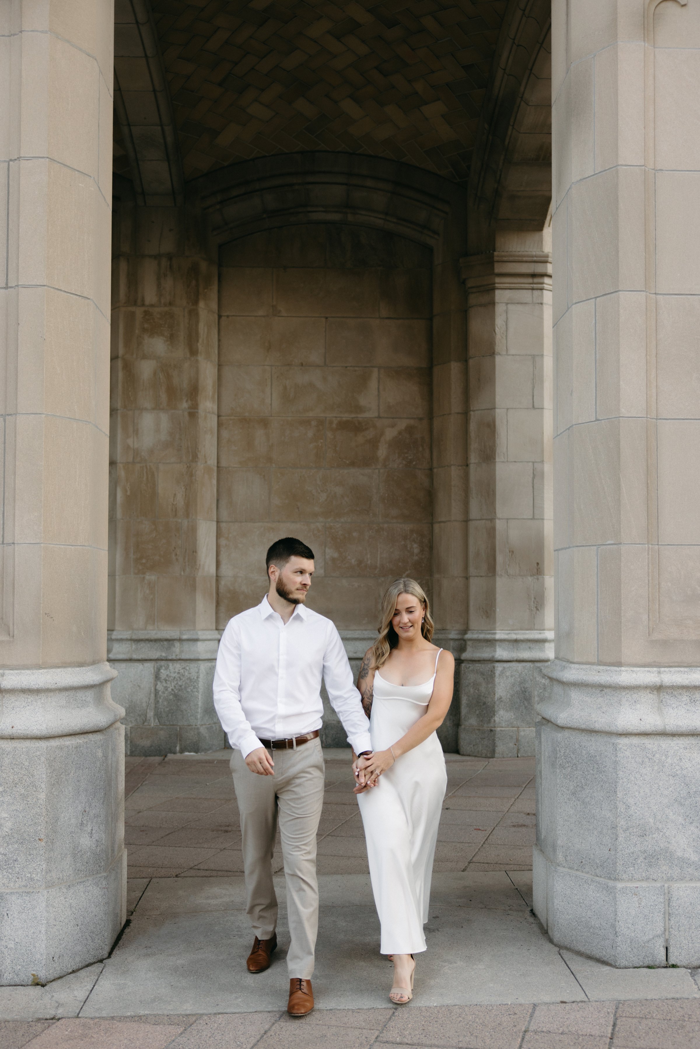 ottawa-downtown-engagement-session-0016.jpg