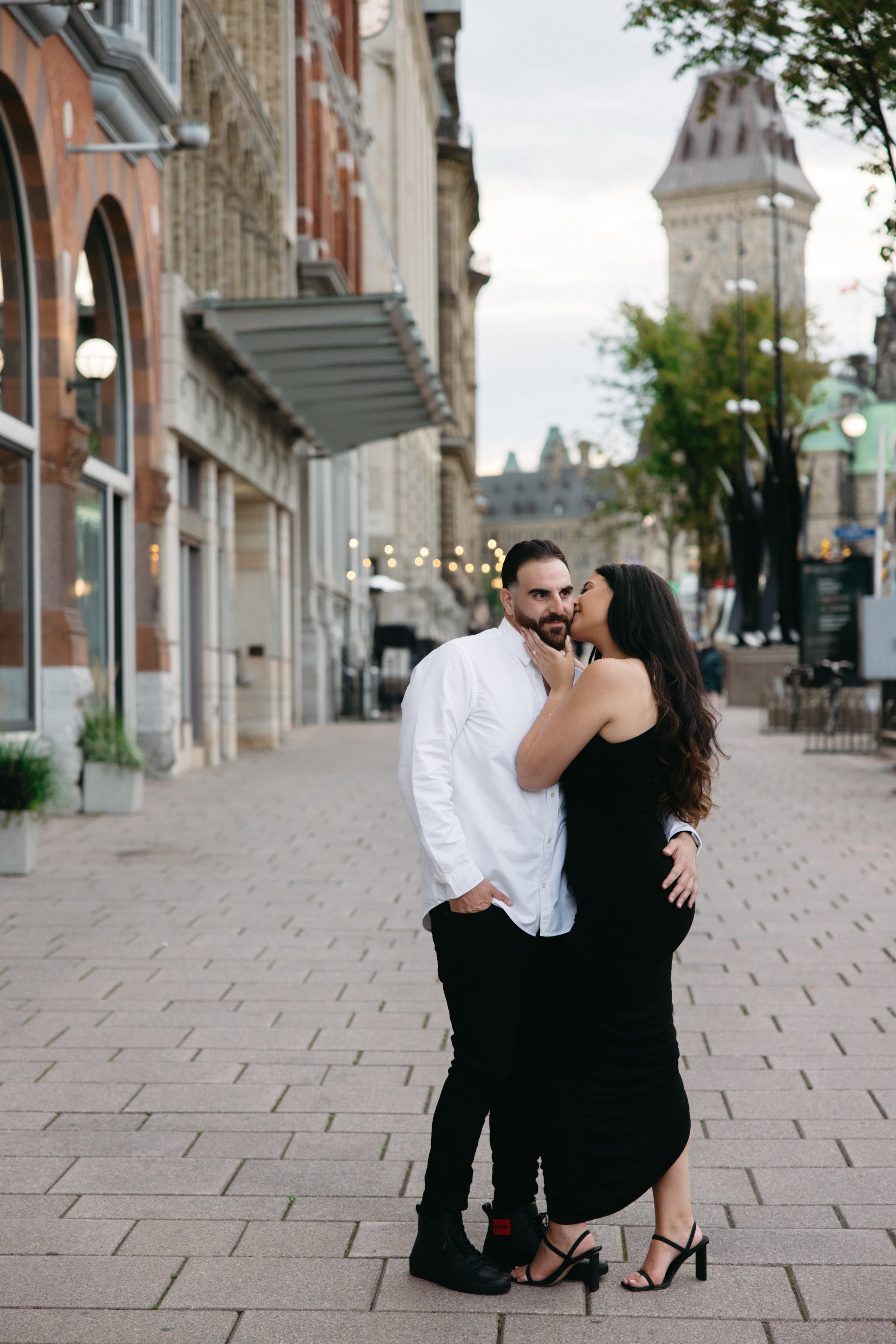 ottawa-downtown-engagement-session-0034.jpg