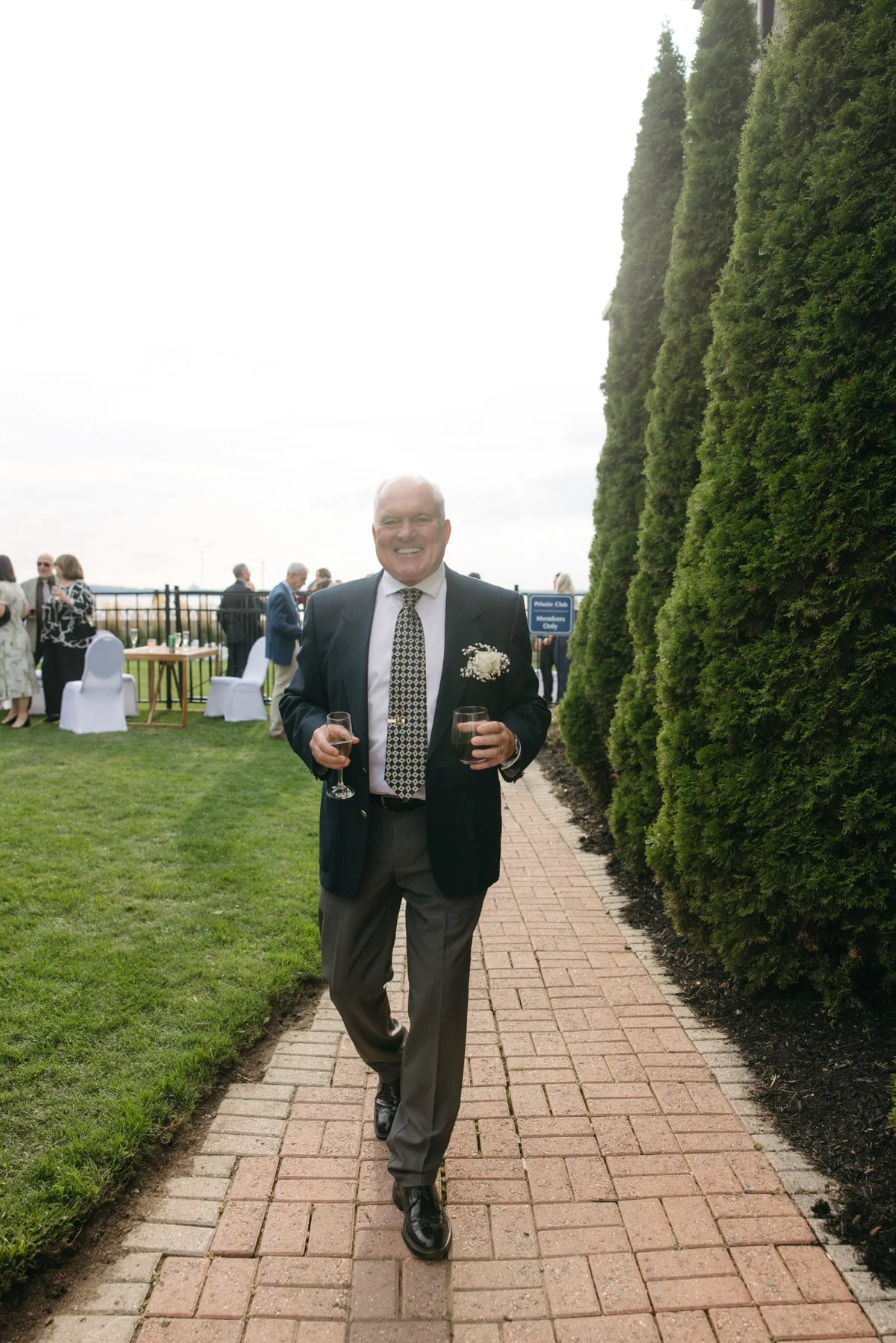 britannia-yacht-club-wedding-mn-0173.jpg