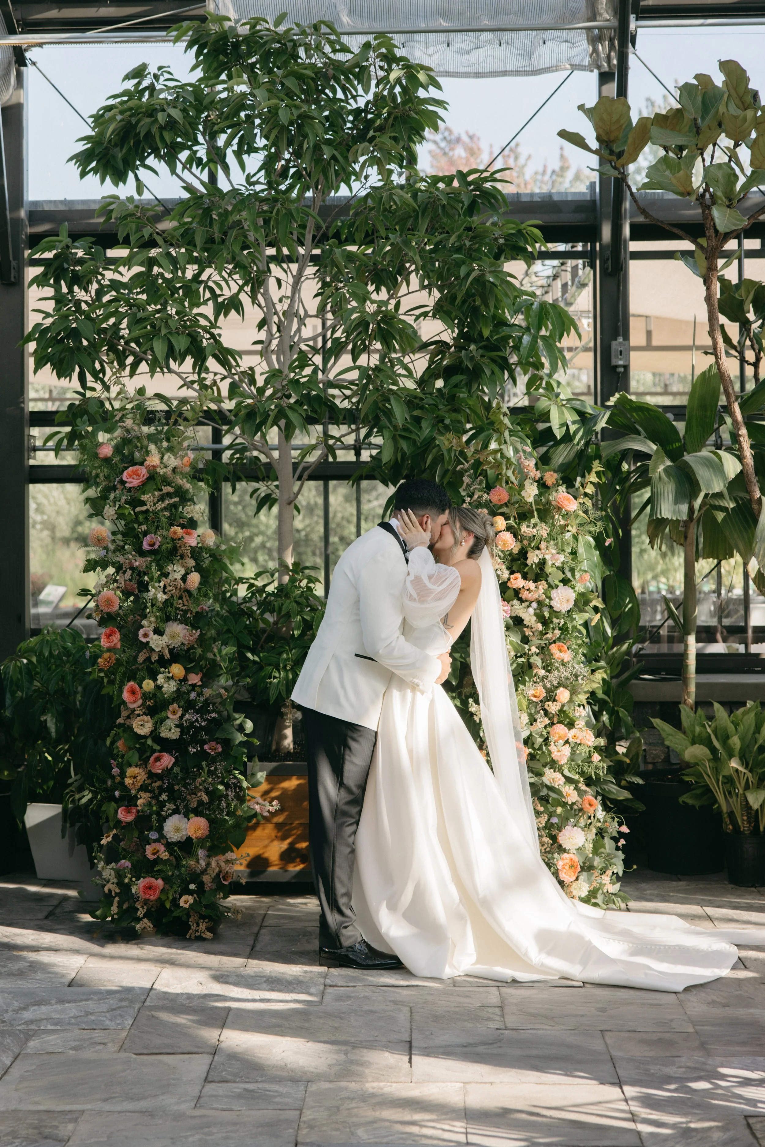 GraceAndGold-KK-WED-0970.jpg