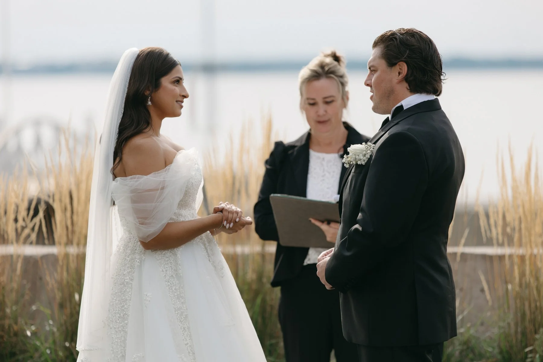 britannia-yacht-club-wedding-mn-0098.jpg