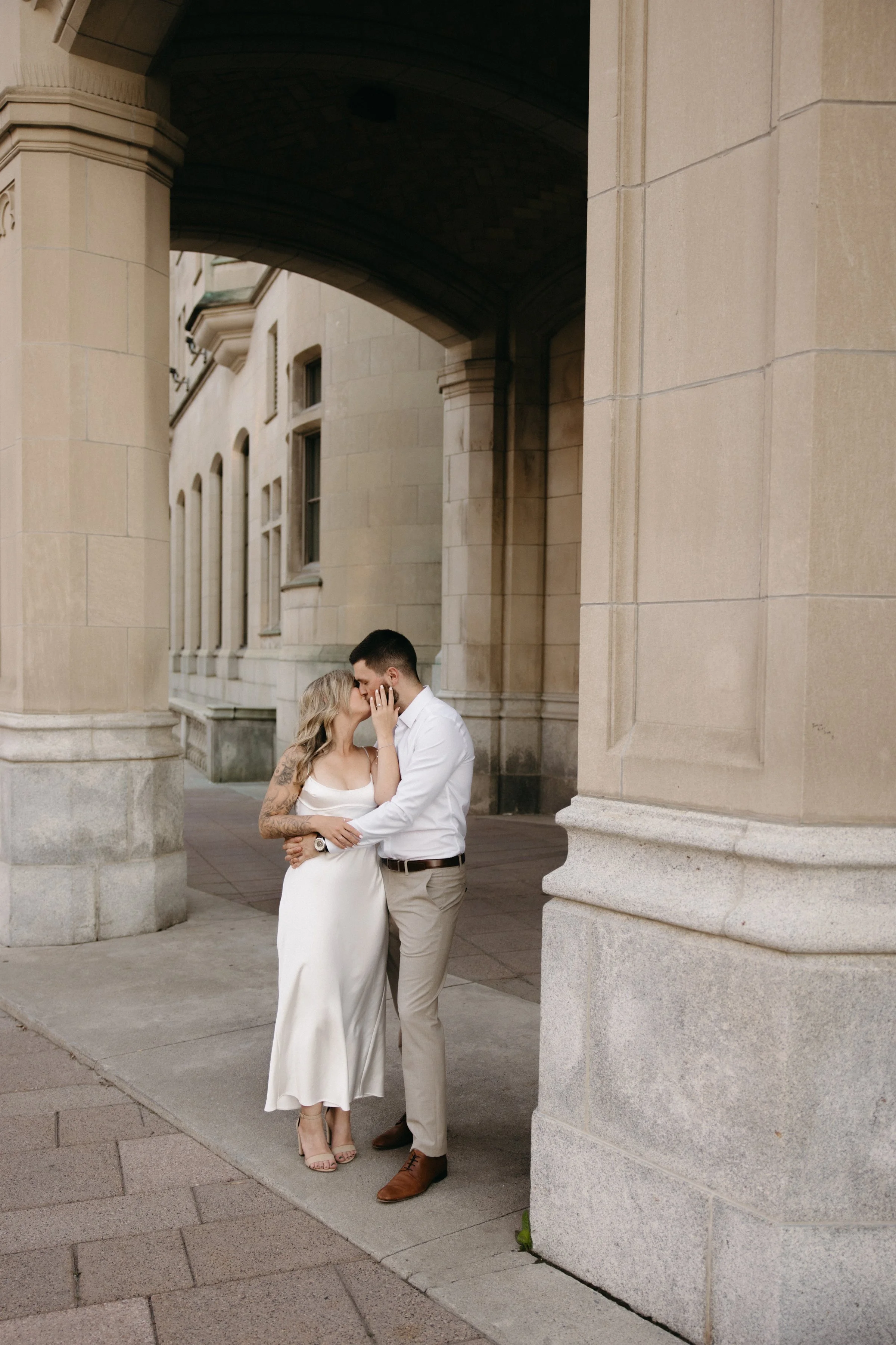ottawa-downtown-engagement-session-0043.jpg