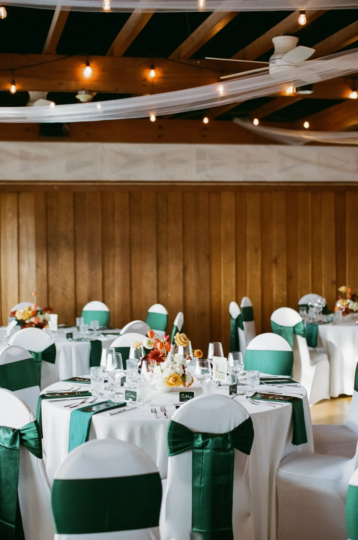 britannia-yacht-club-wedding-mn-0182.jpg