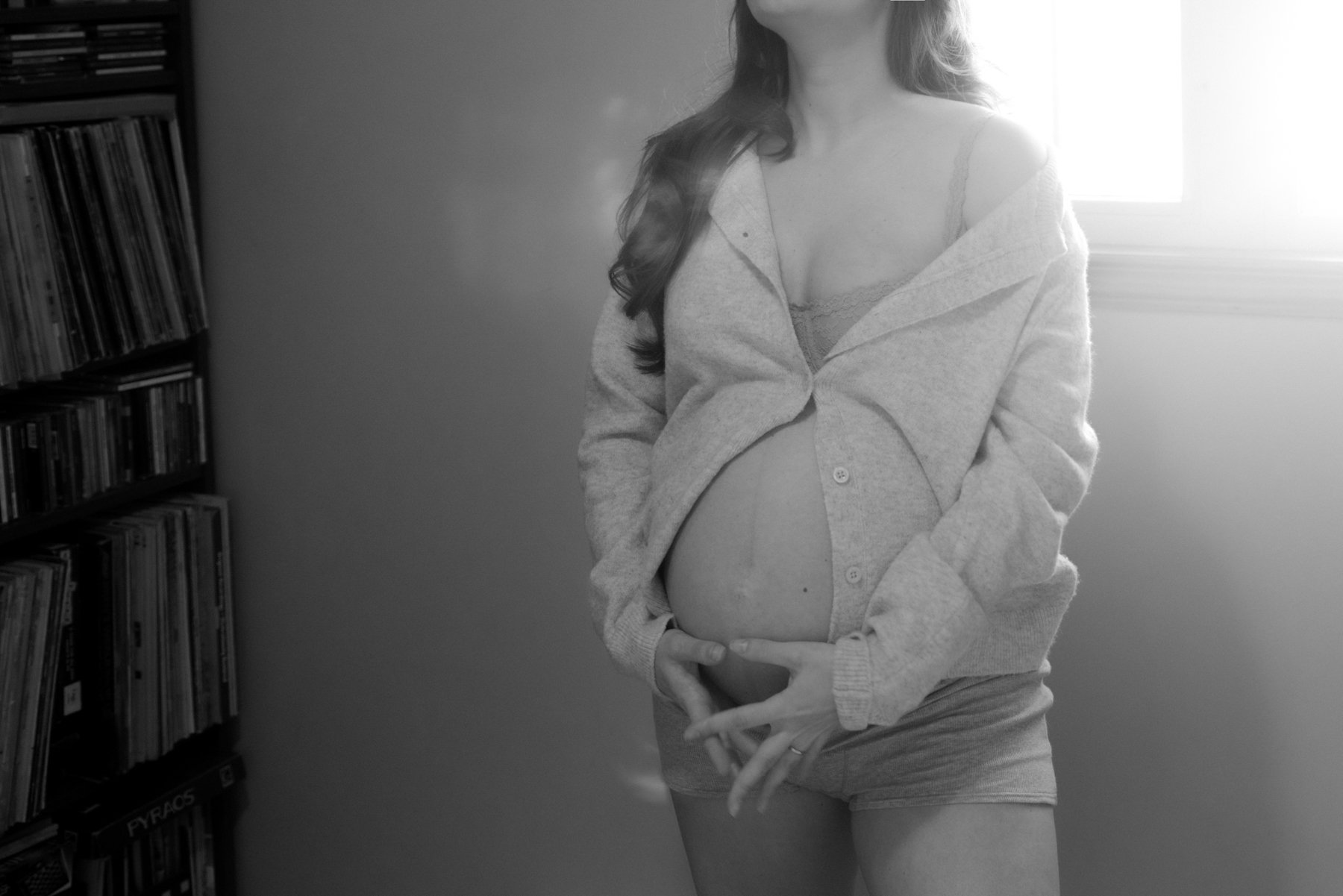 Ottawa-Maternity-Session-Cottage-0034.jpg