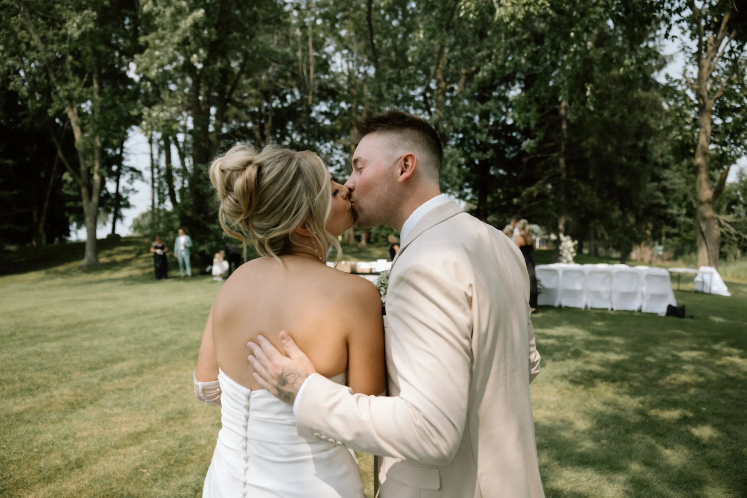 GraceAndGold-MJ-WED-0475.jpg