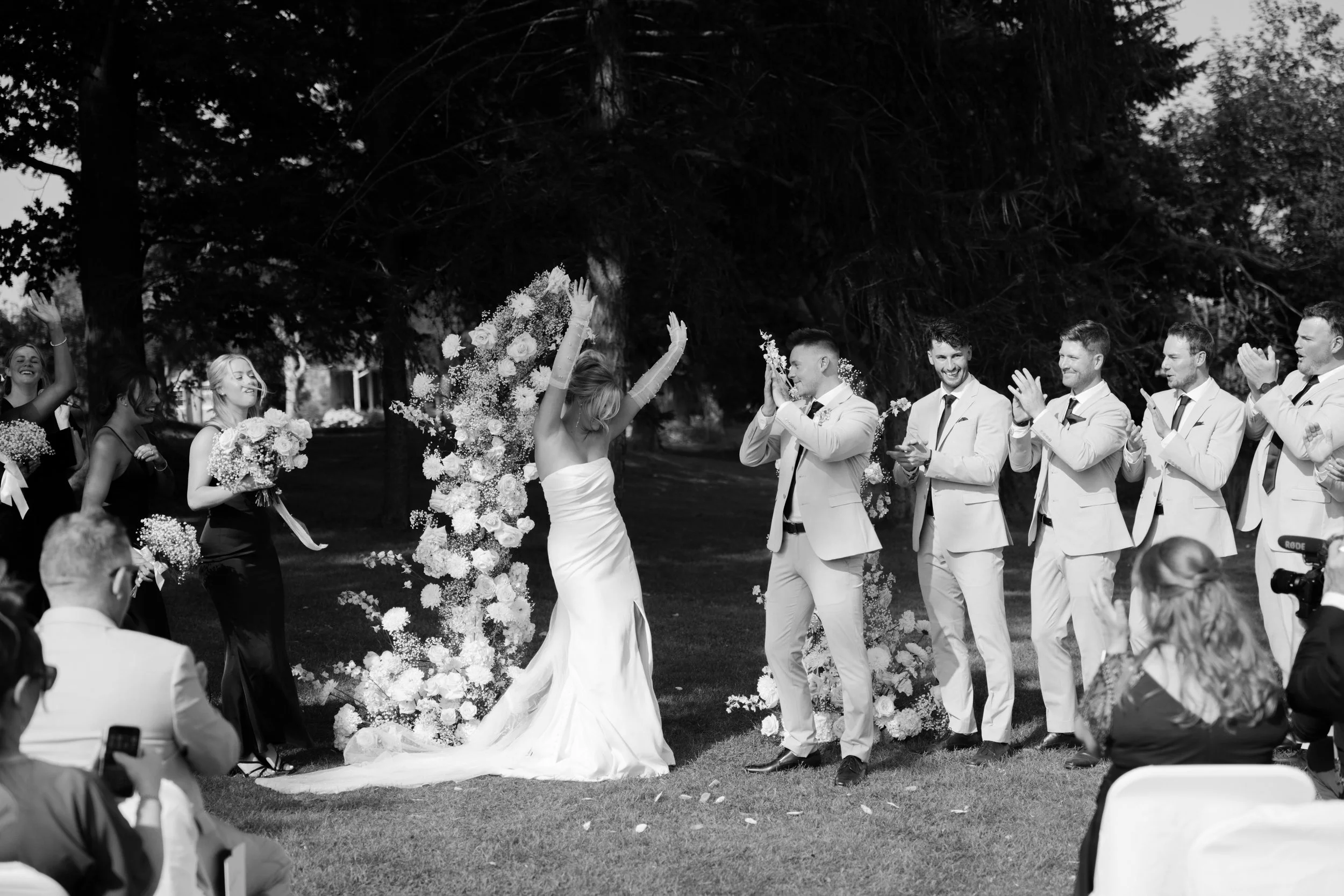 GraceAndGold-MJ-WED-1052.jpg