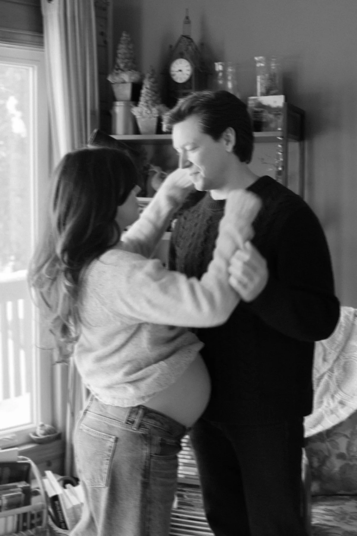 Ottawa-Maternity-Session-Cottage-0084.jpg