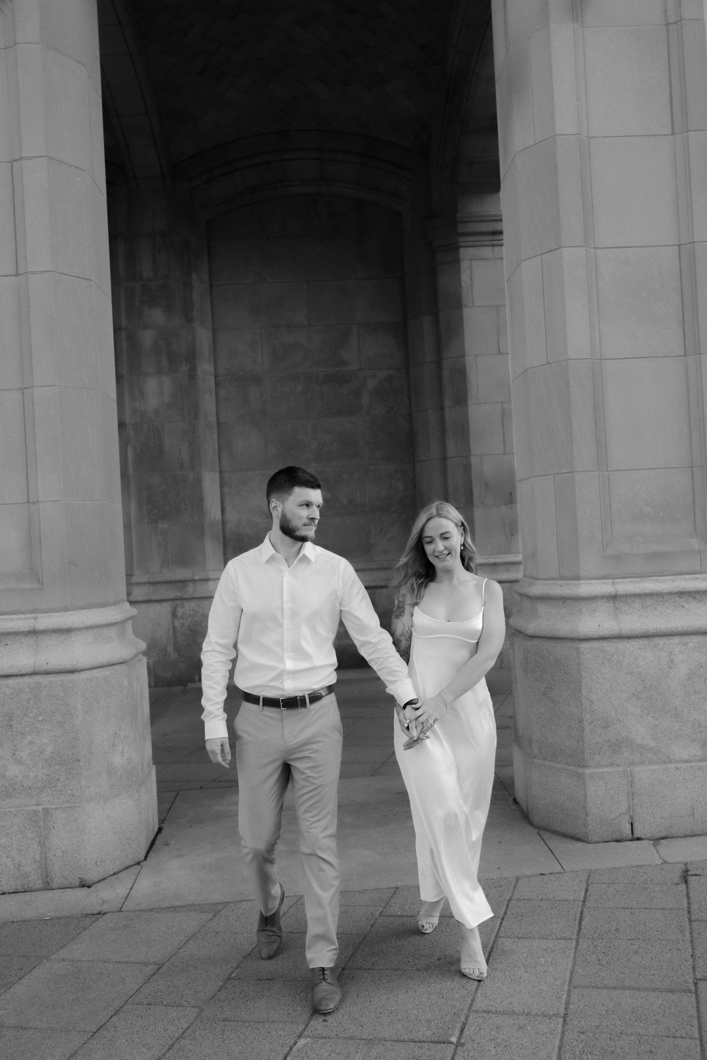 ottawa-downtown-engagement-session-0017.jpg