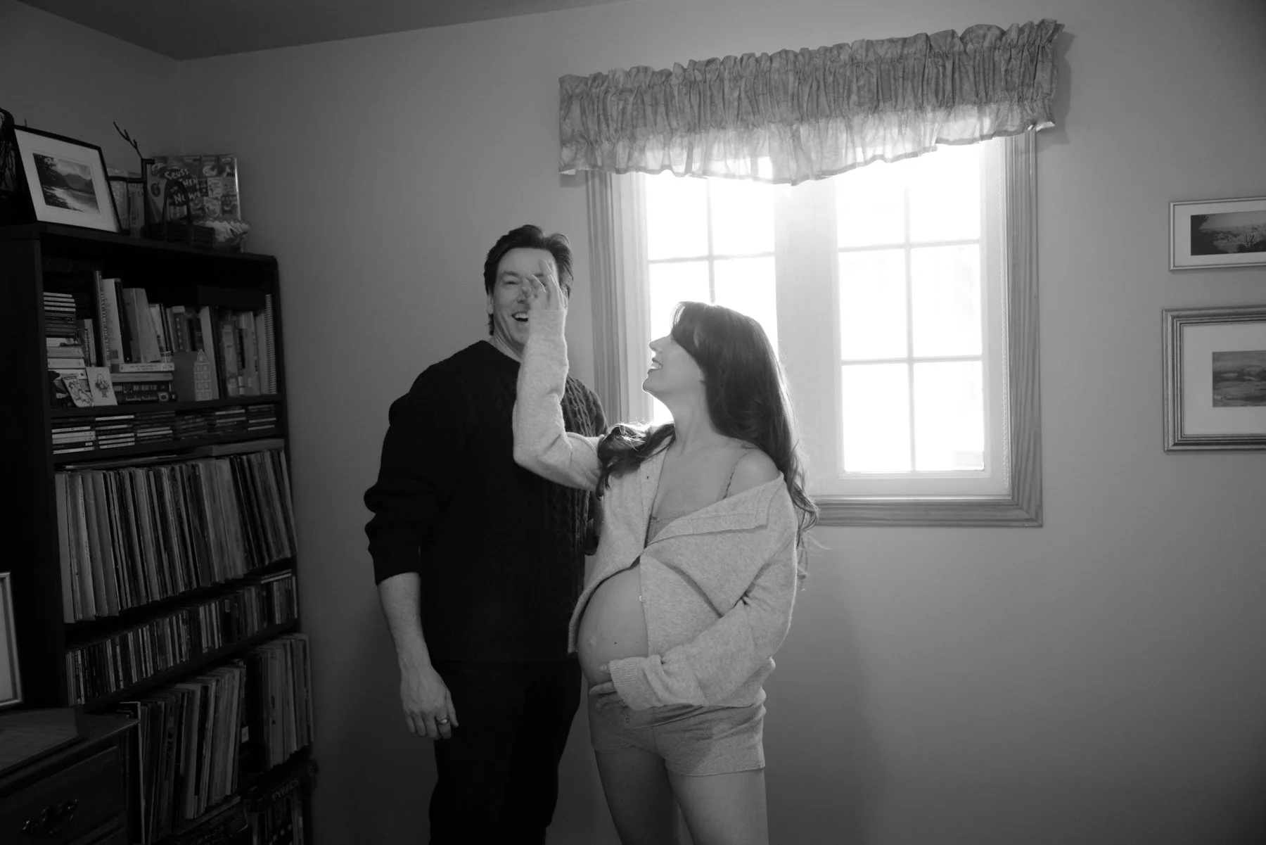Ottawa-Maternity-Session-Cottage-0036.jpg