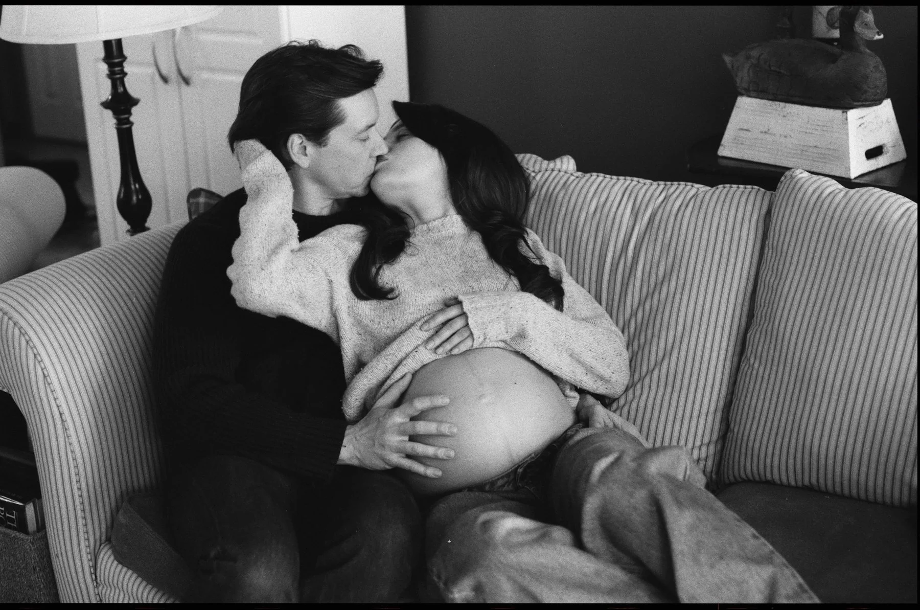Ottawa-Maternity-Session-Cottage-0156.jpg