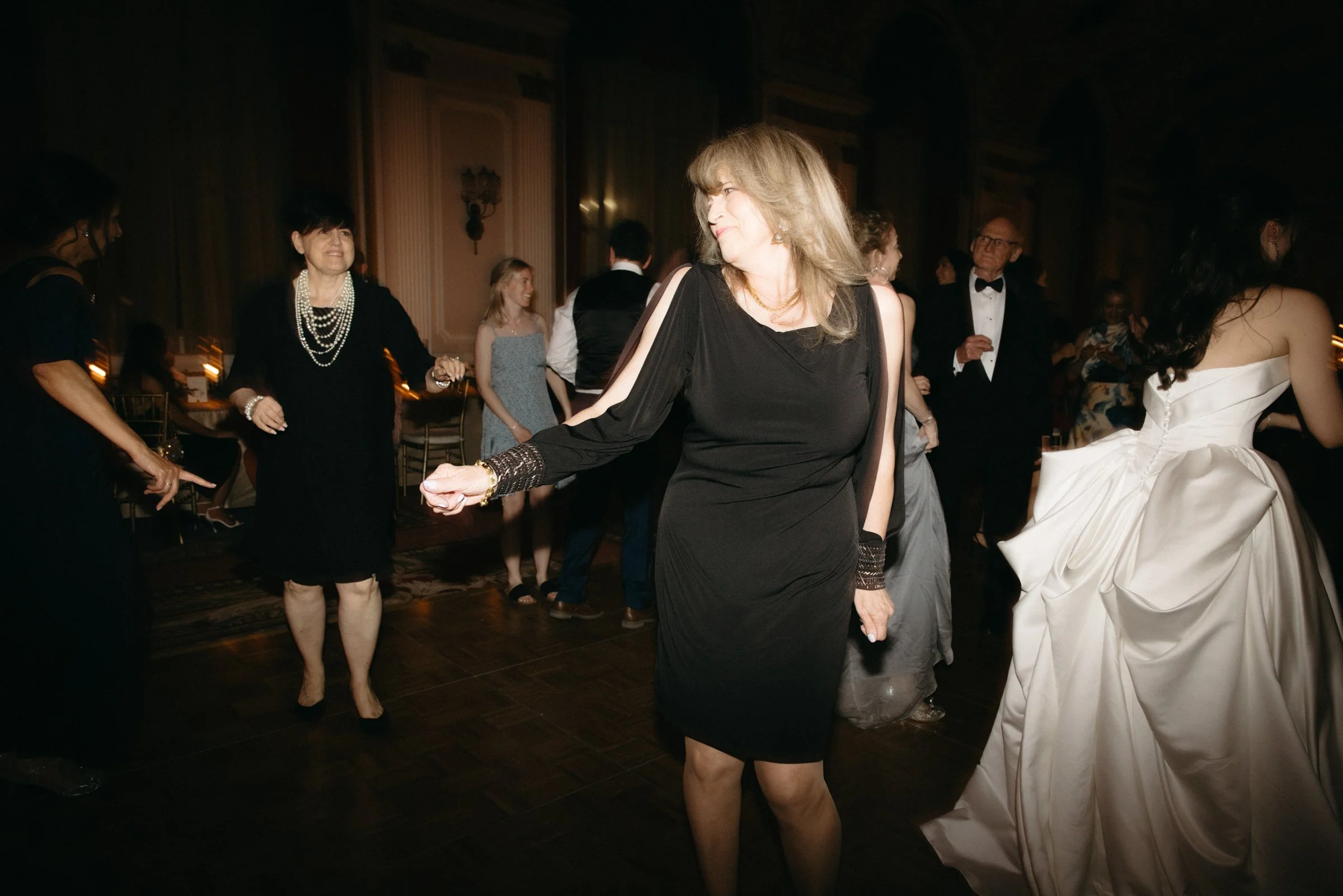 chateau-laurier-wedding-ra-0243.jpg
