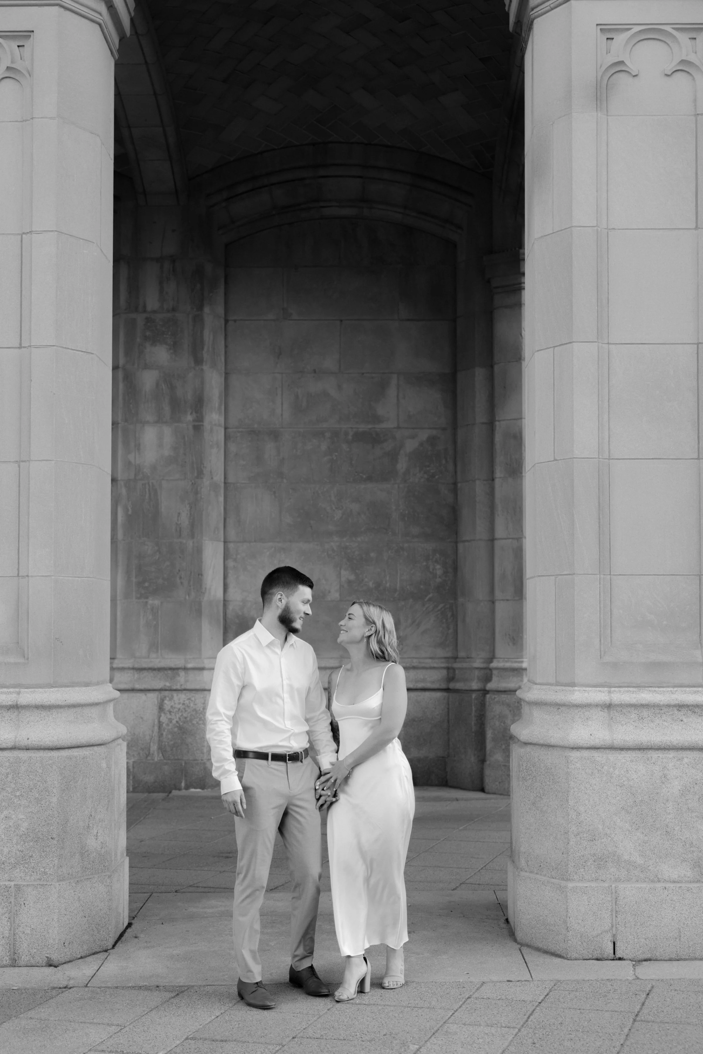 ottawa-downtown-engagement-session-0022.jpg