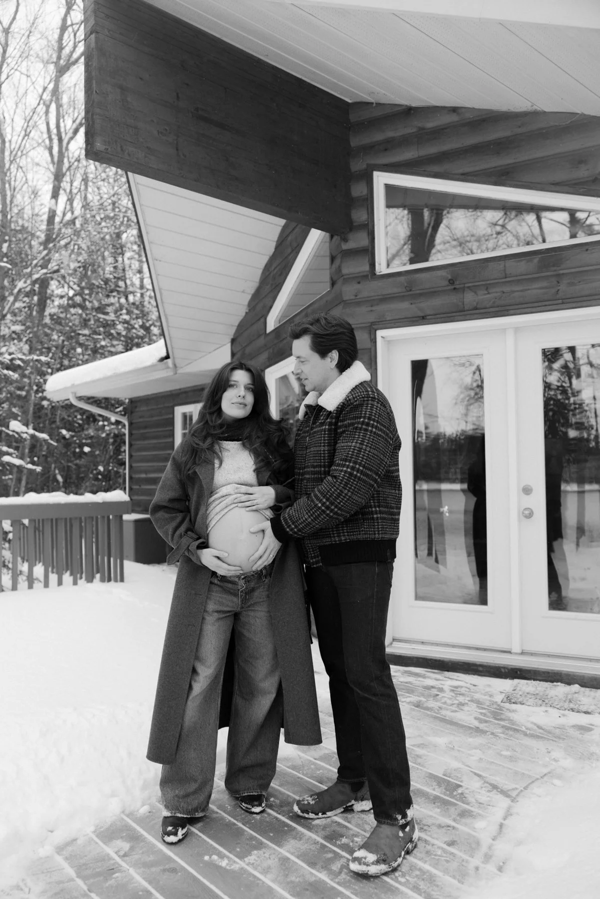 Ottawa-Maternity-Session-Cottage-0113.jpg
