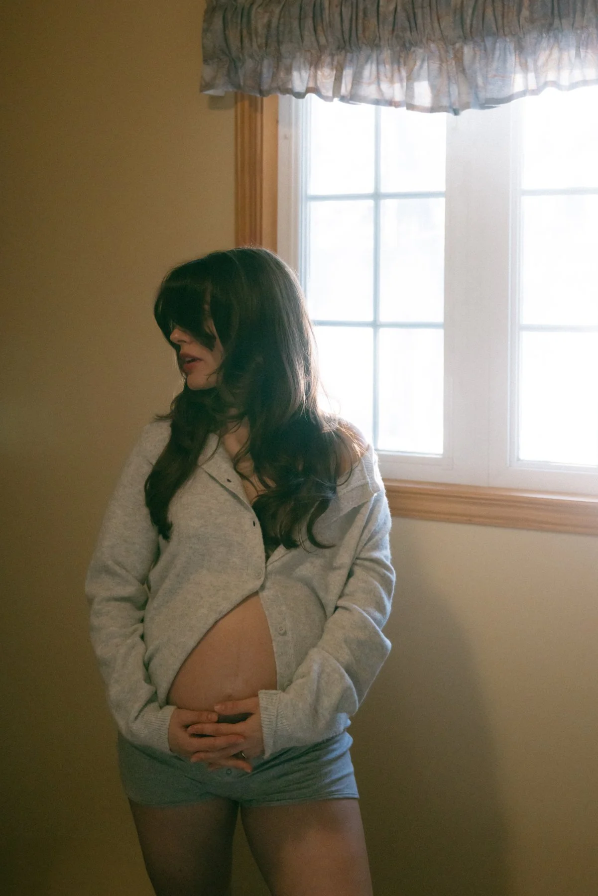 Ottawa-Maternity-Session-Cottage-0032.jpg