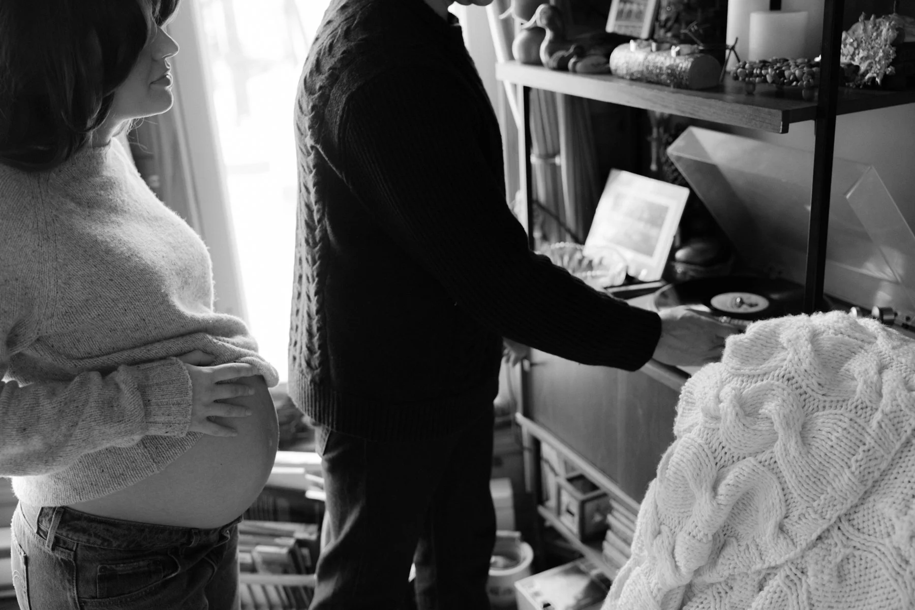 Ottawa-Maternity-Session-Cottage-0090.jpg