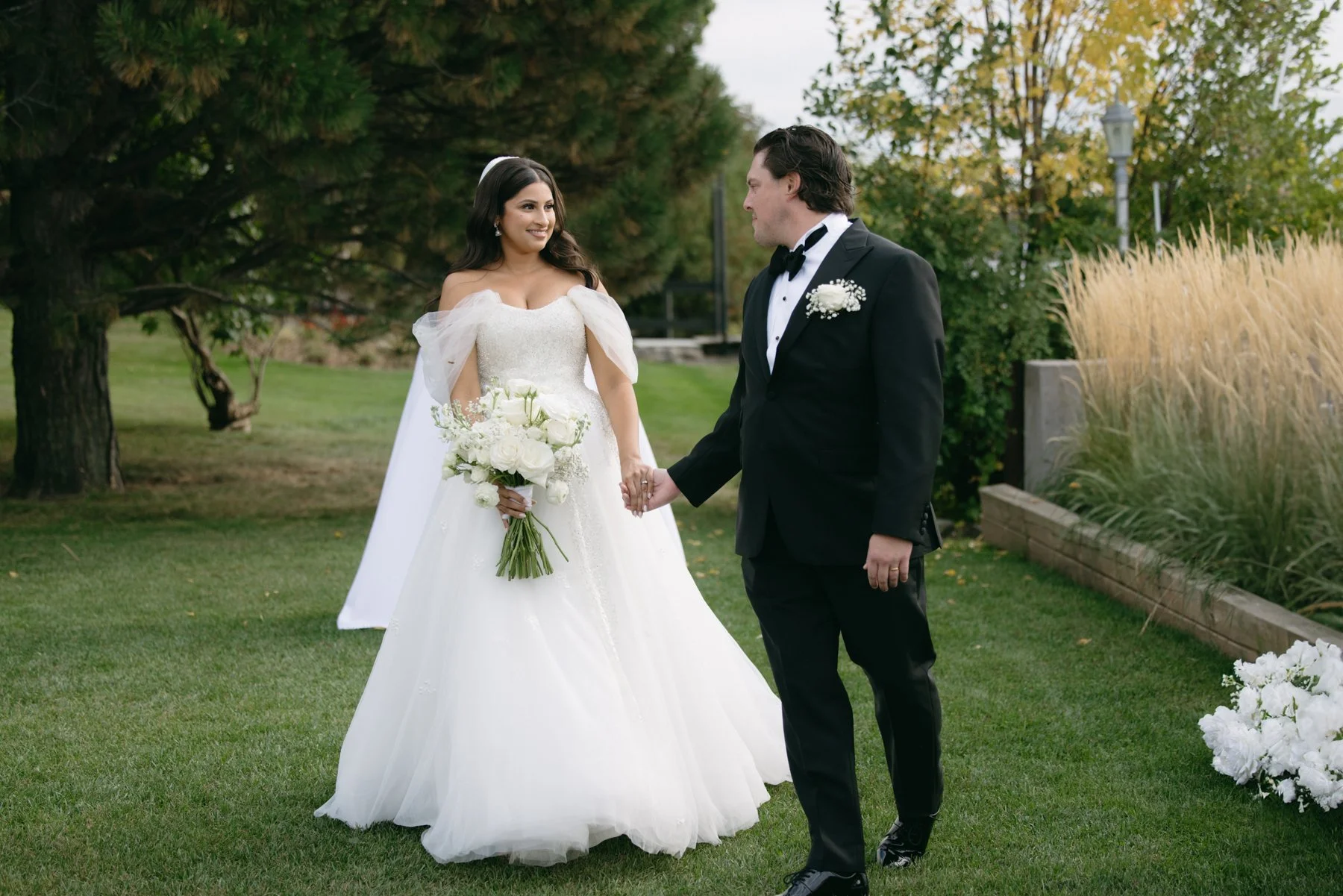 britannia-yacht-club-wedding-mn-0103.jpg
