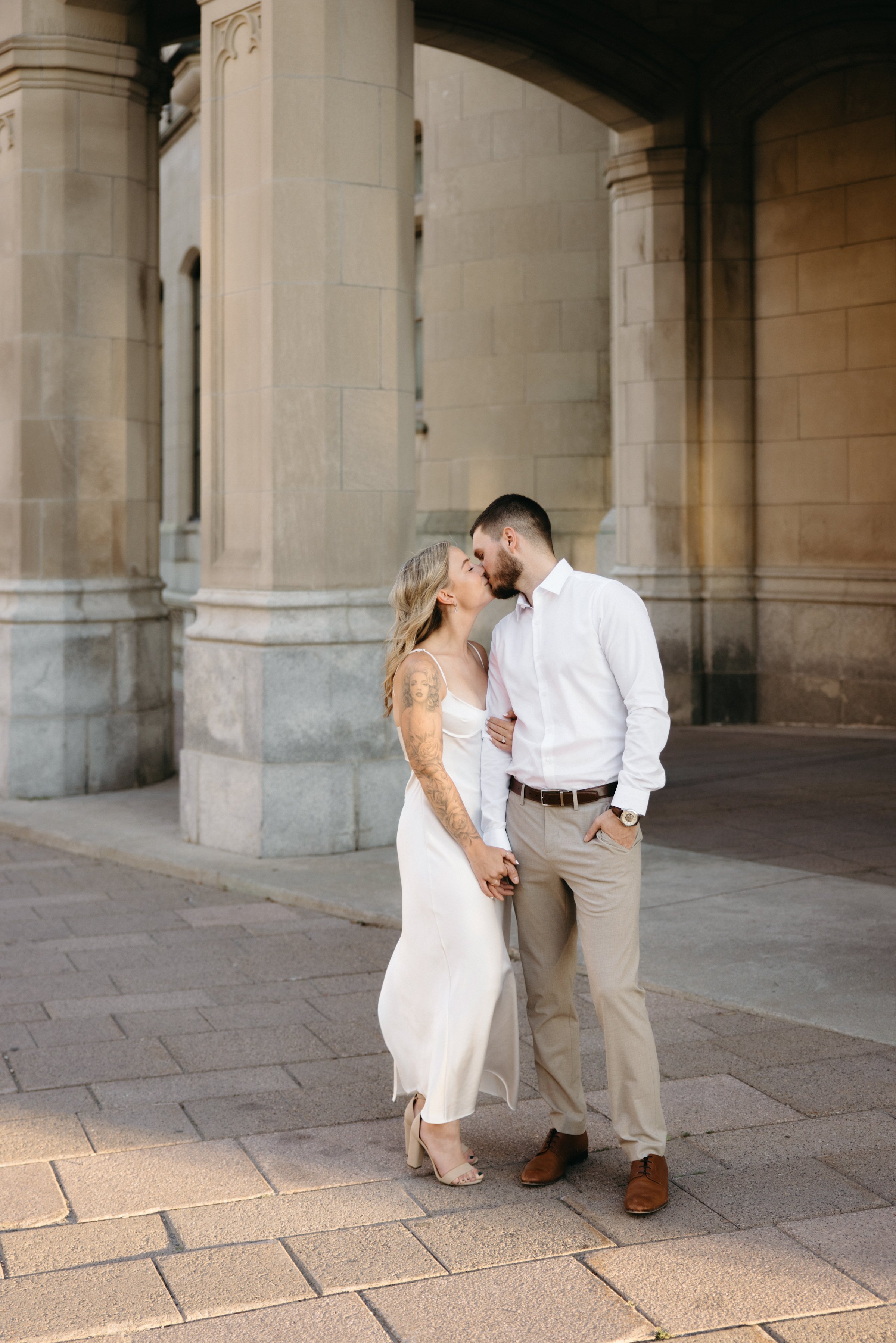 ottawa-downtown-engagement-session-0032.jpg